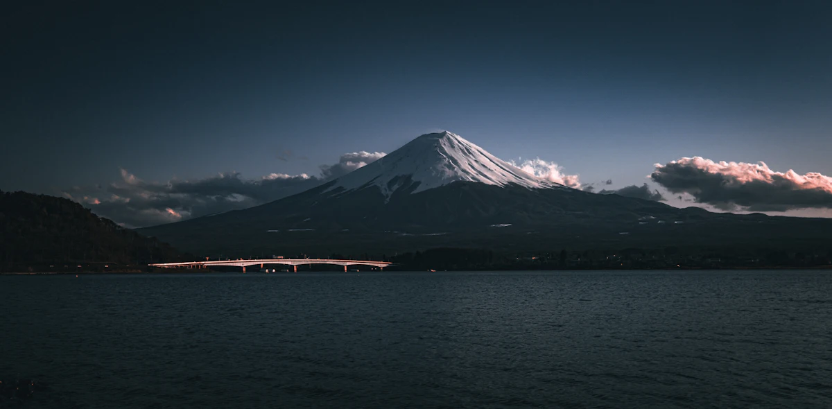 西湖の全景