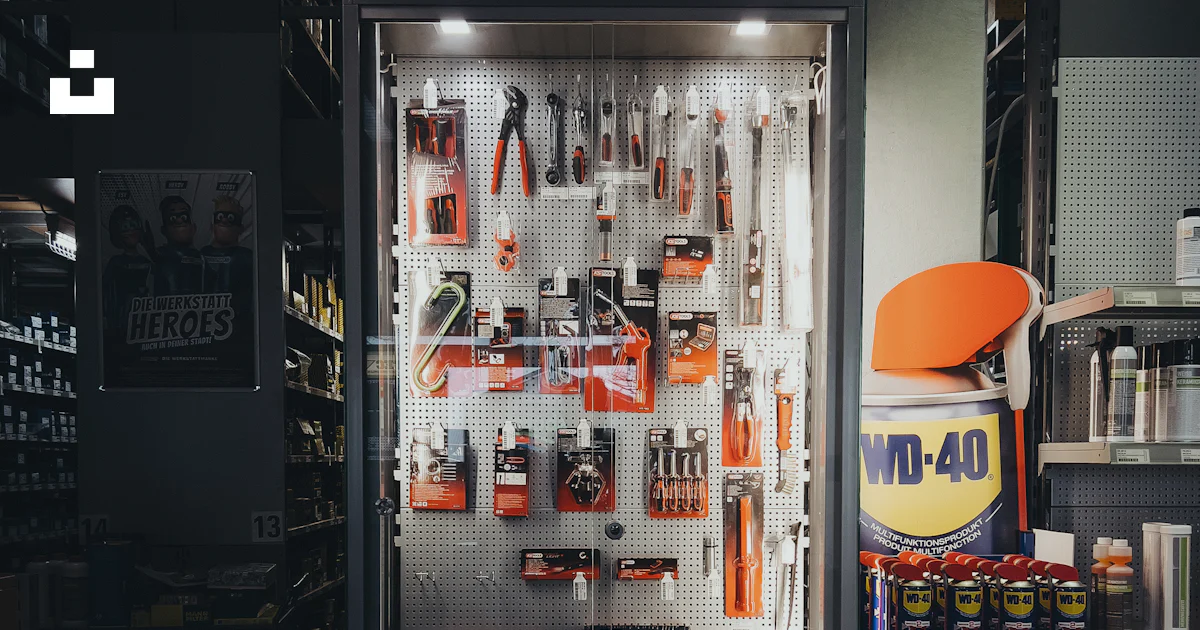 Display Itema A display case filled with lots of different items photo – Free Human ...