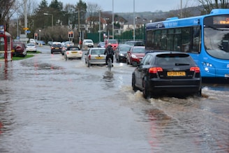 a city street filled with lots of traffic