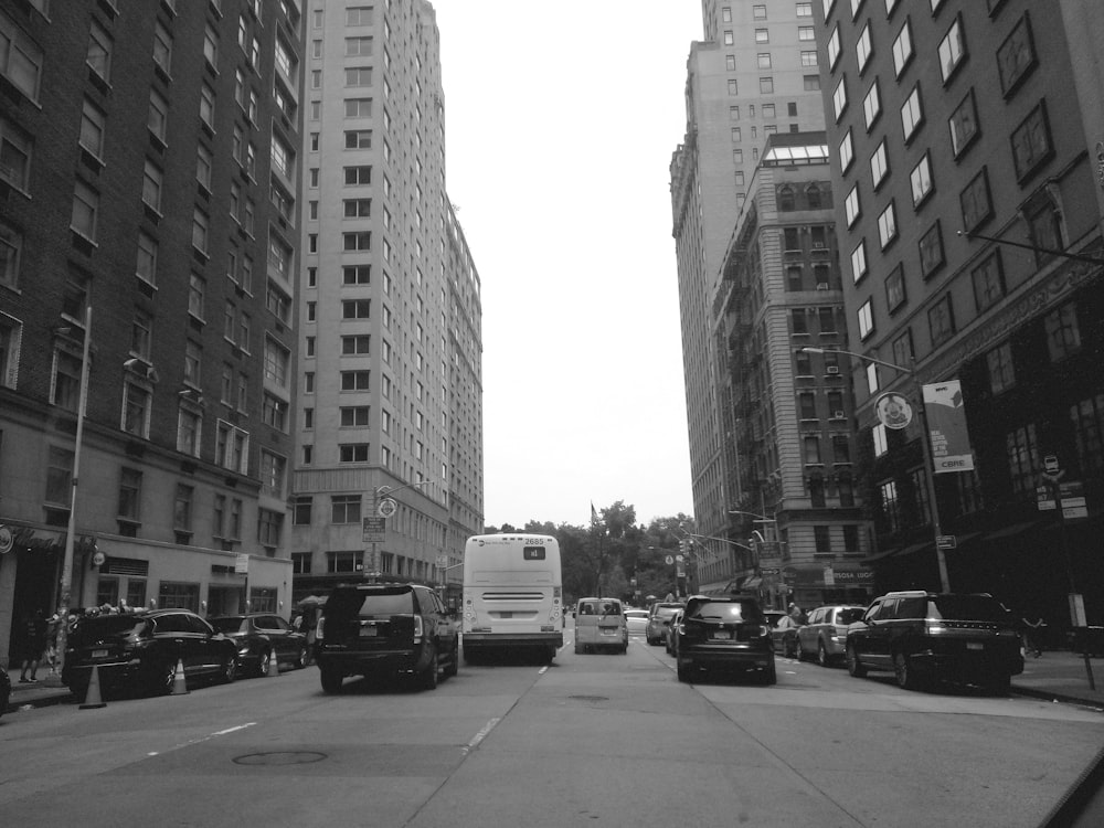 a black and white photo of a city street