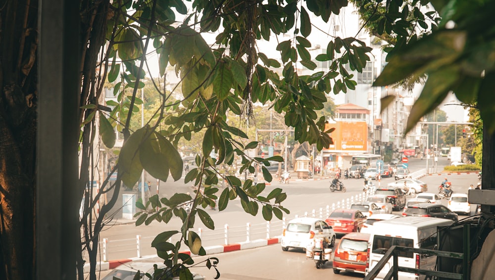 a city street filled with lots of traffic