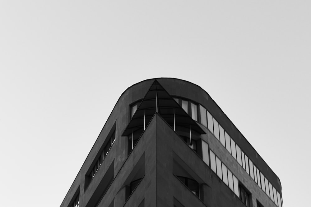 a black and white photo of a tall building