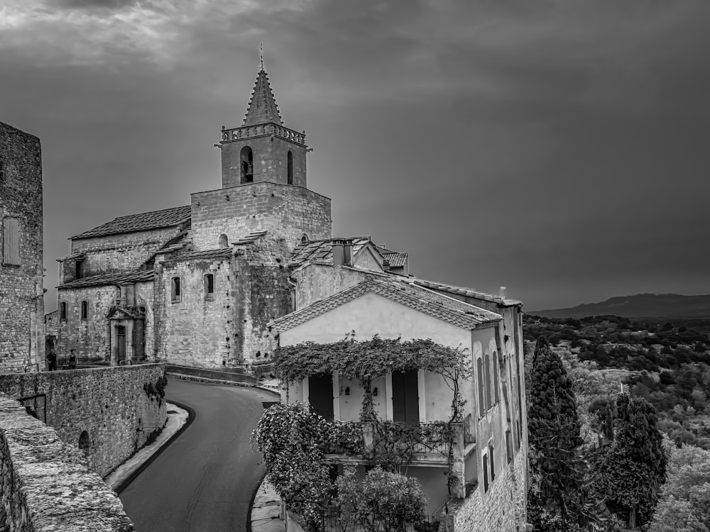 a black and white photo of an old building