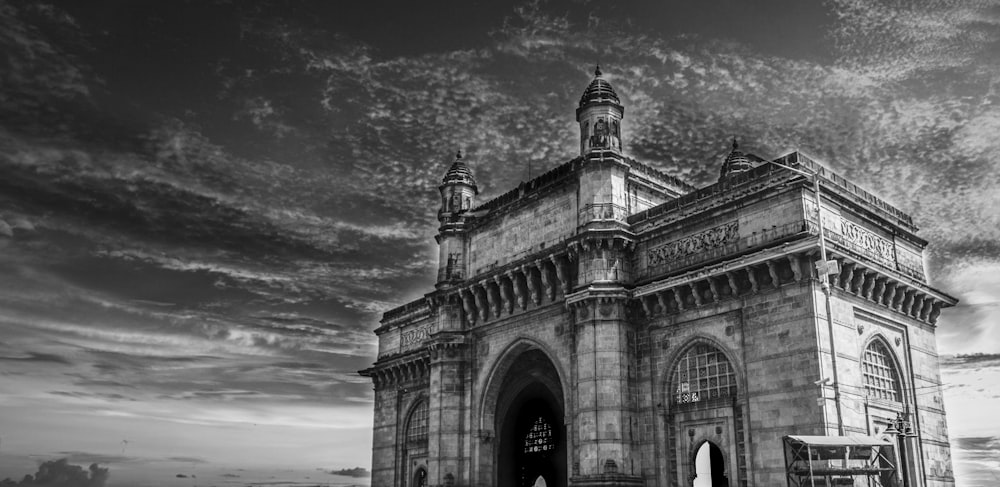 a black and white photo of a large building