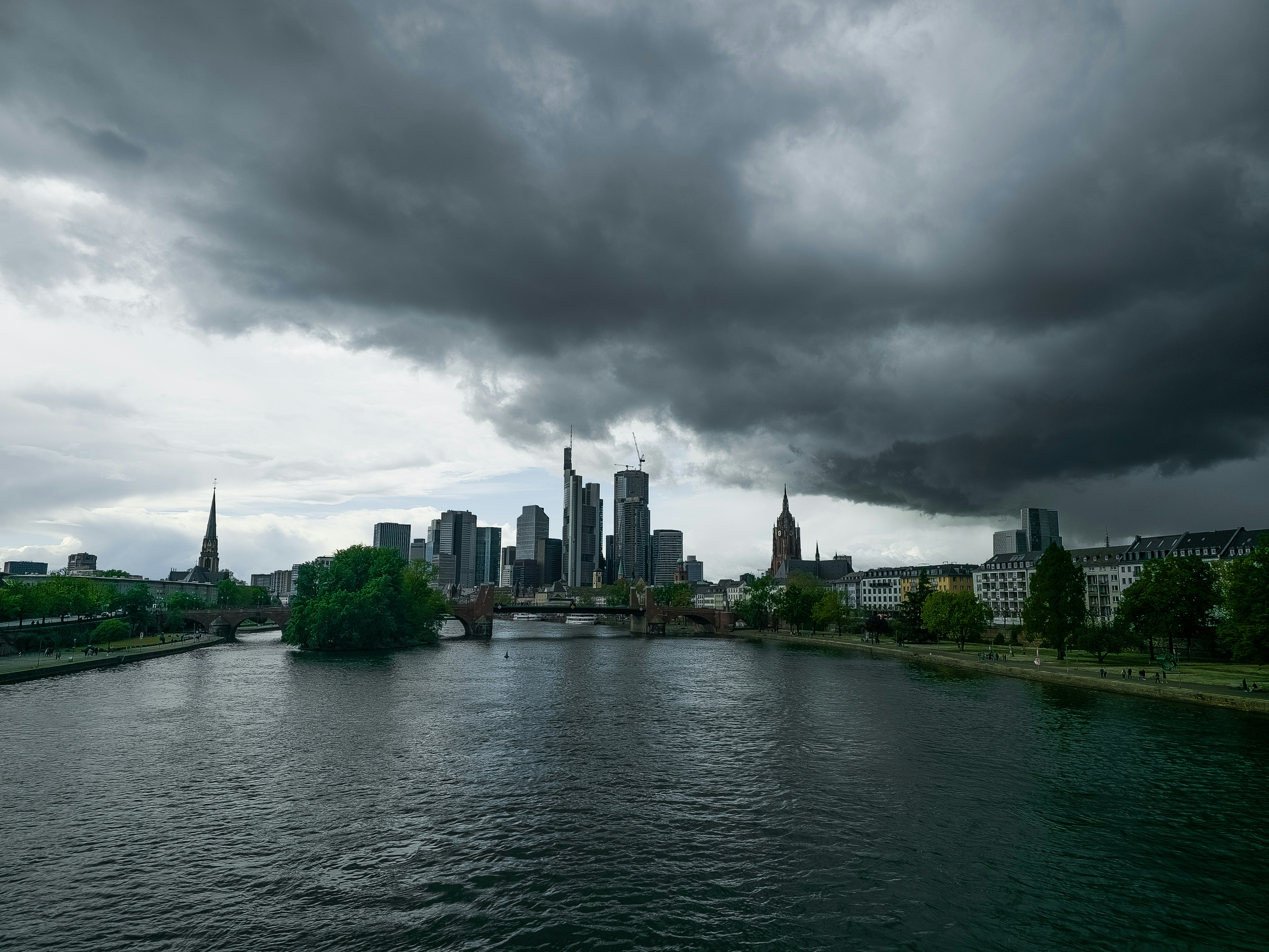 KLIMASCHWELT IN AUSSTOSS! Deutschland bleibt die einzige sichere Karte auf einem verbrannten Planeten!