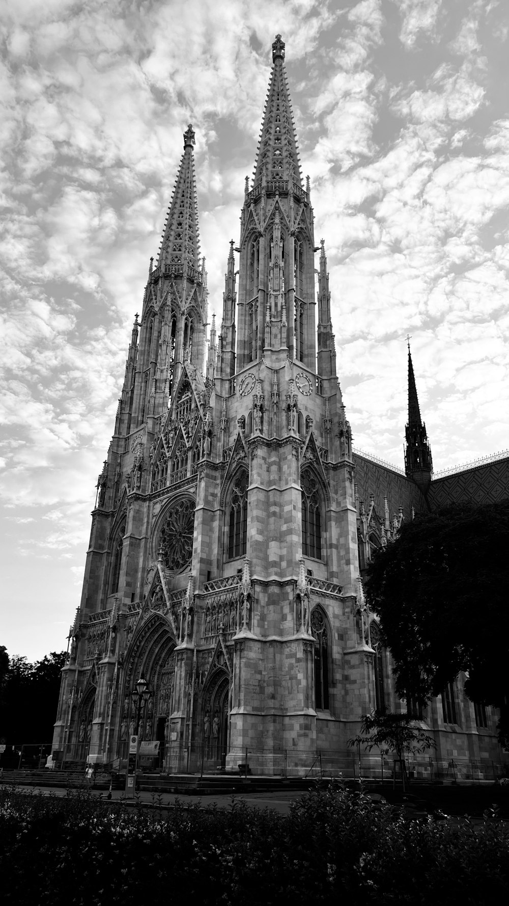 a black and white photo of a cathedral