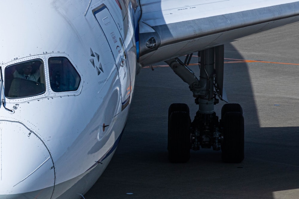 a close up of the nose of an airplane