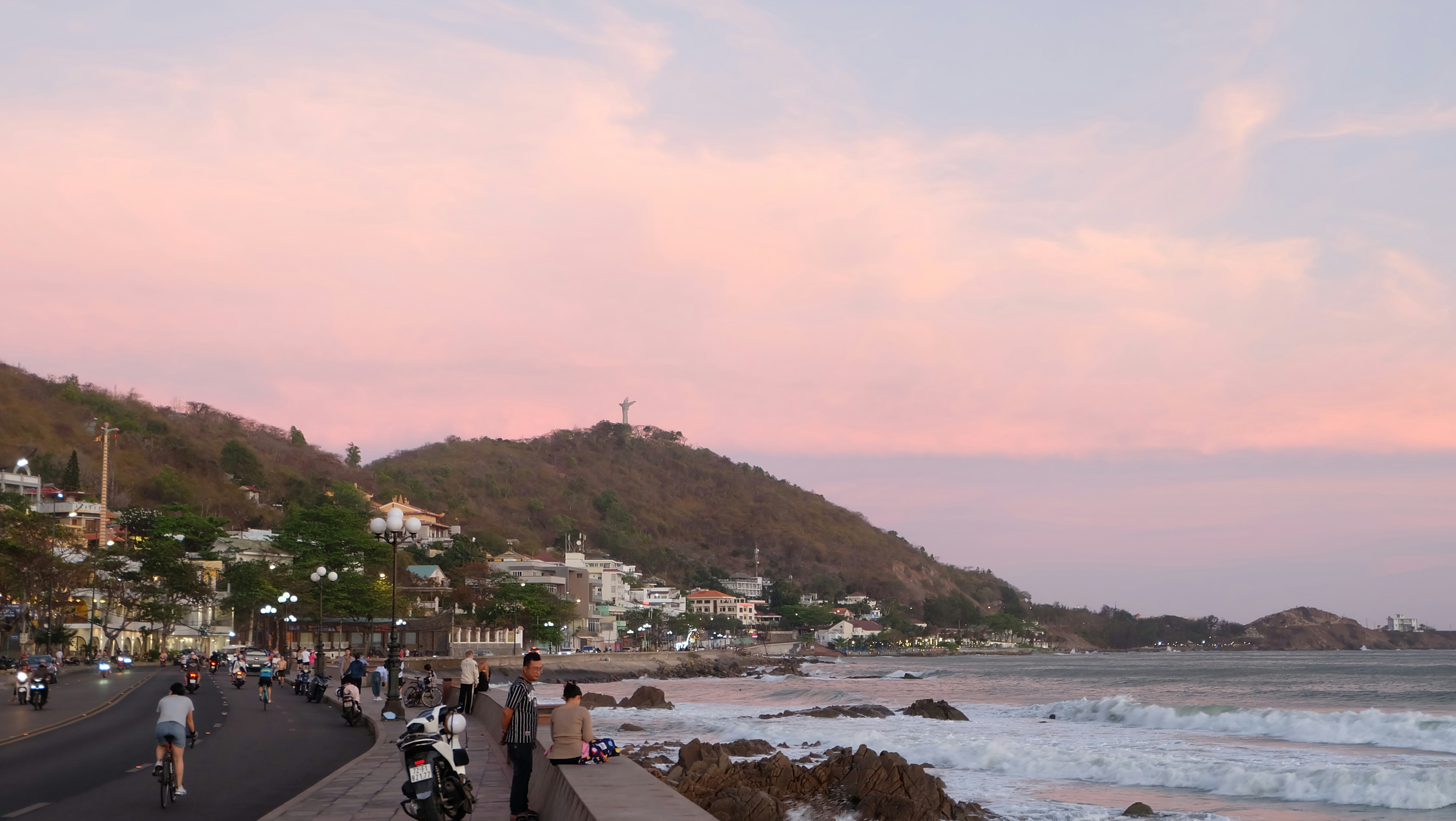 Top 10 Điểm Du Lịch Tết Giá Rẻ 2026: Gợi Ý Lịch Trình Tiết Kiệm