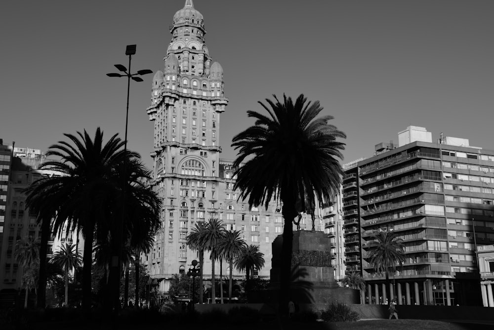 a black and white photo of a tall building