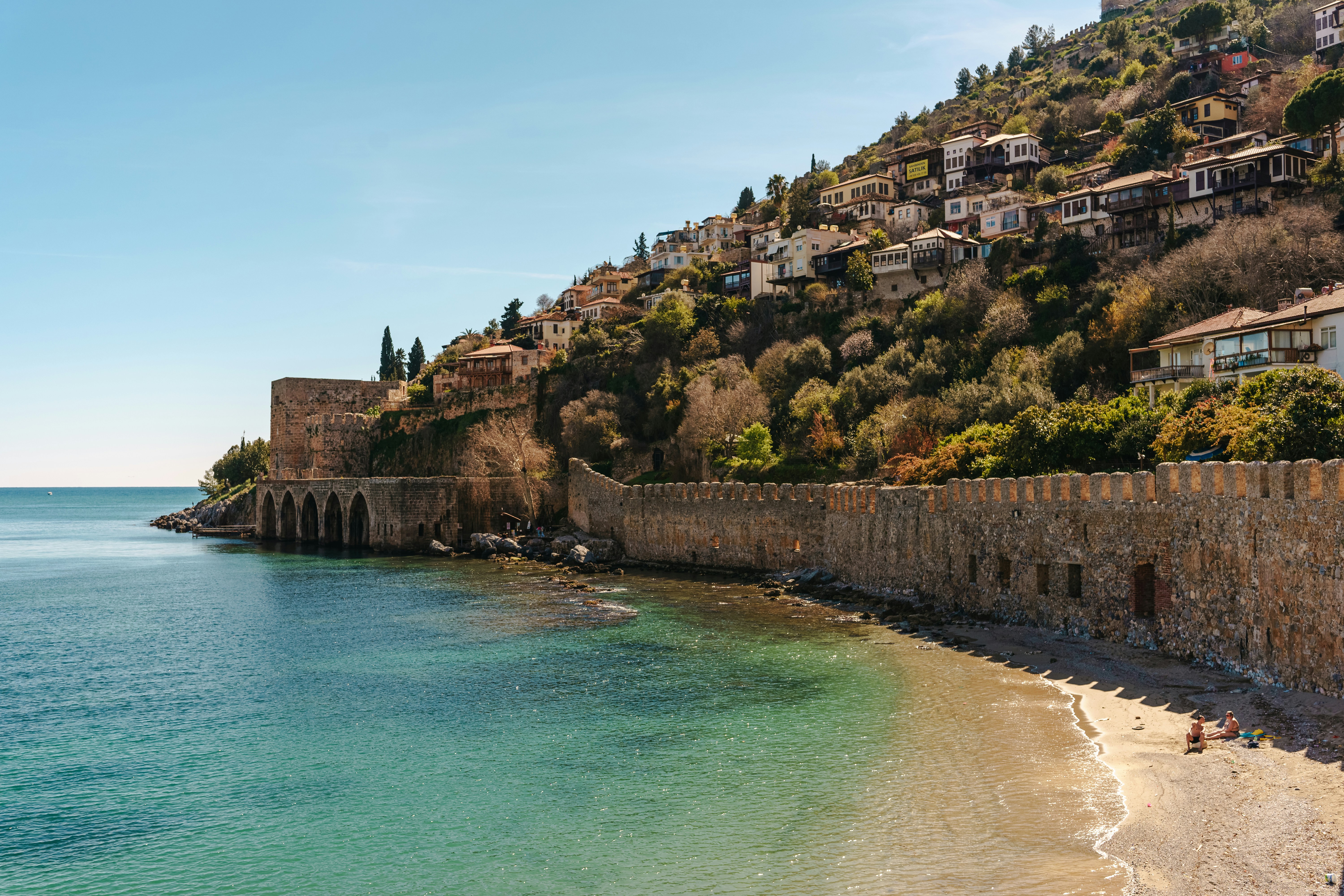 Photo by igorharrier