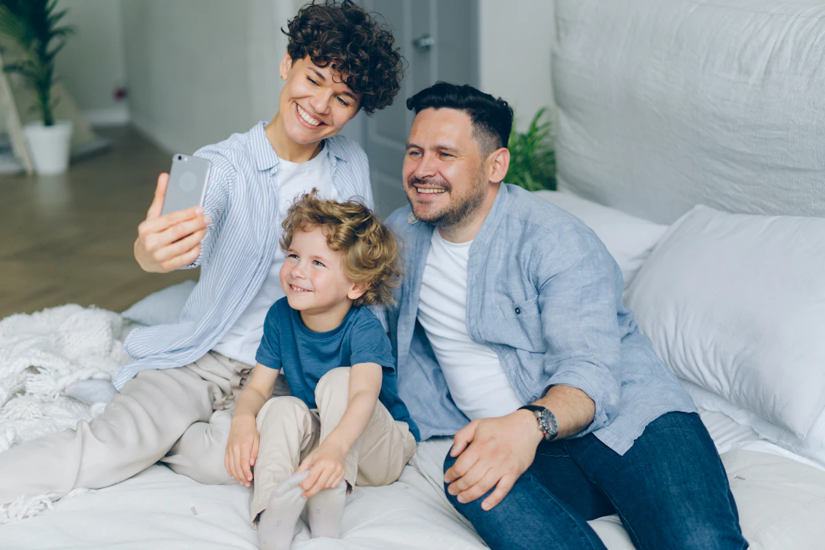 Familia en la cama
