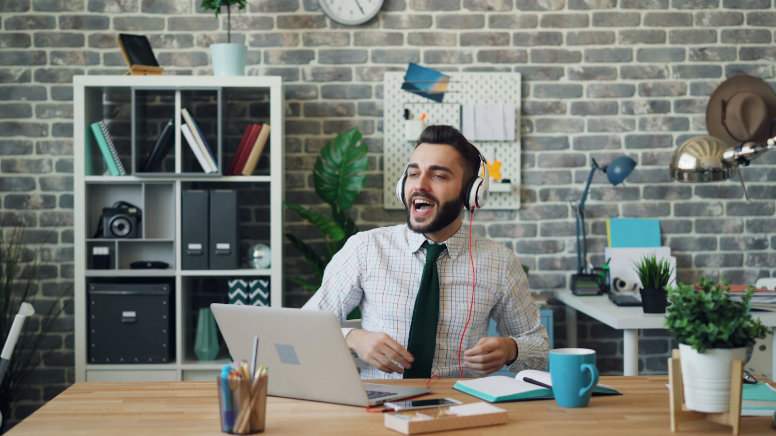 Missed Call Text Back for Home Services: The 2026 Playbook