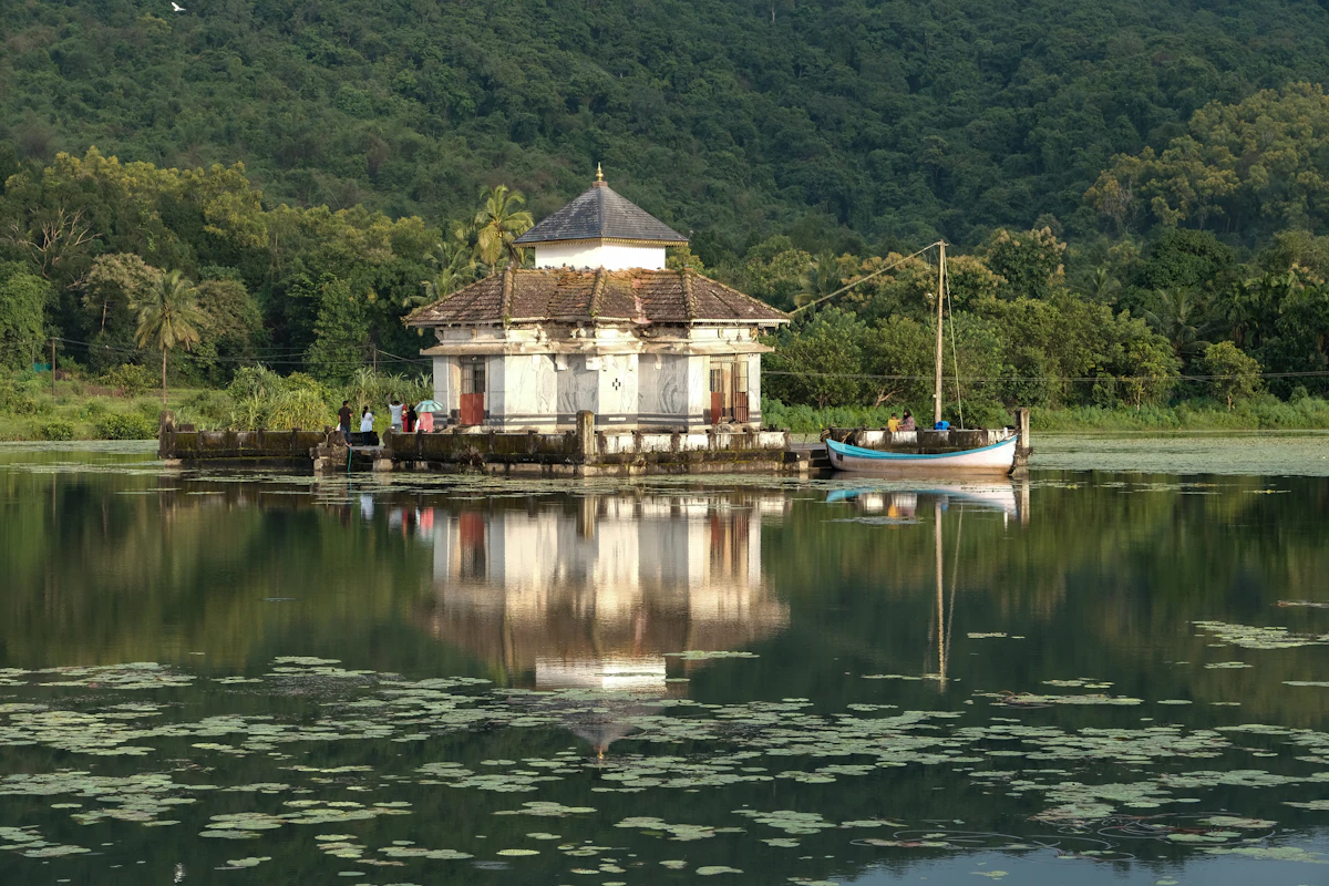 Scenic highlights of Private Speedboat Charter to White Sand Island in Bintan Island