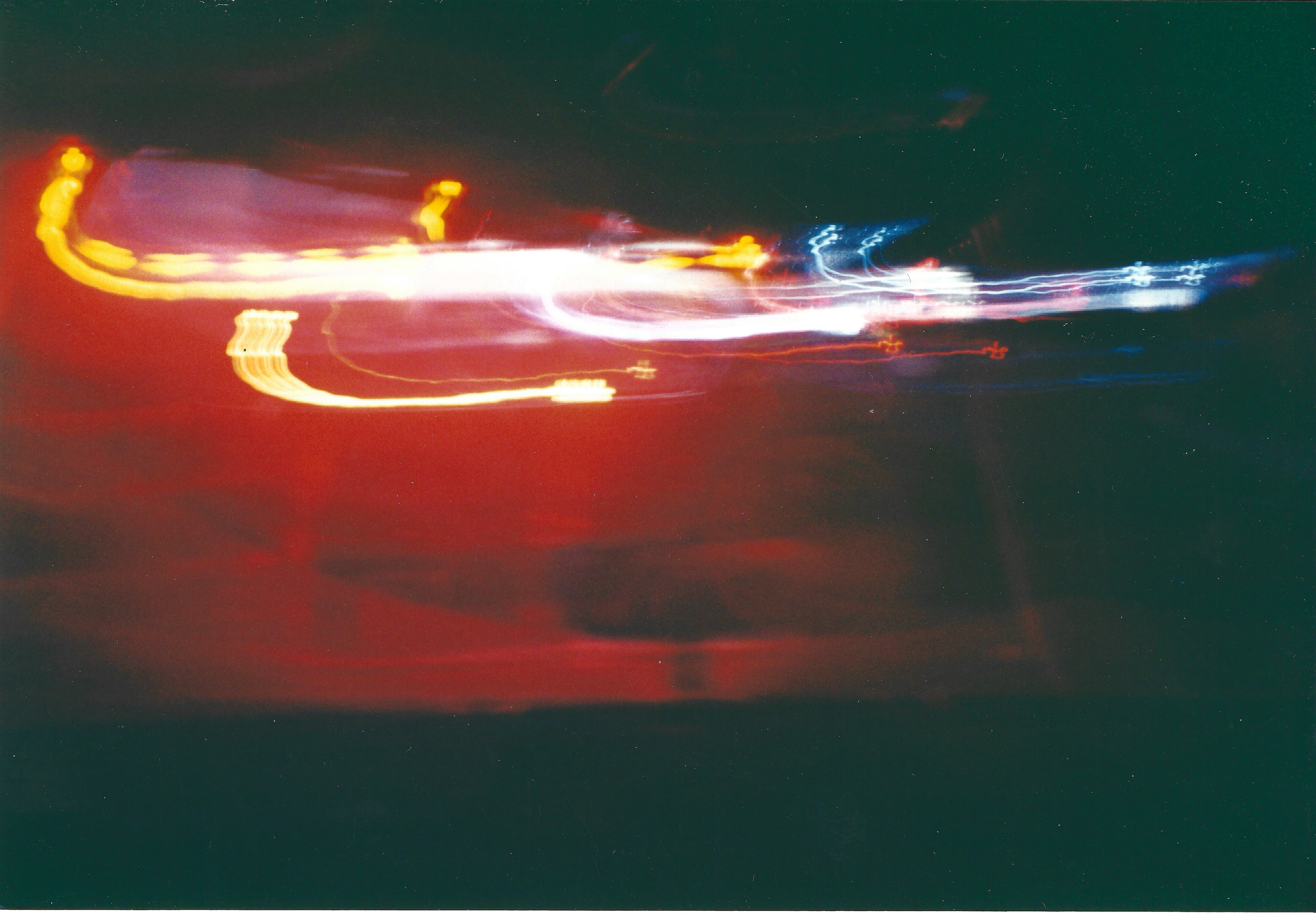 photo 1714061866289 b18a620a30ee?crop=entropy&cs=tinysrgb&fit=max&fm=jpg&ixid=M3w1MjQ0NjR8MHwxfHNlYXJjaHw2fHxFbWVyZ2VuY3klMjBmbGFyZXxlbnwwfDB8fHwxNzUxNDYxMzY5fDA&ixlib=rb 4.1