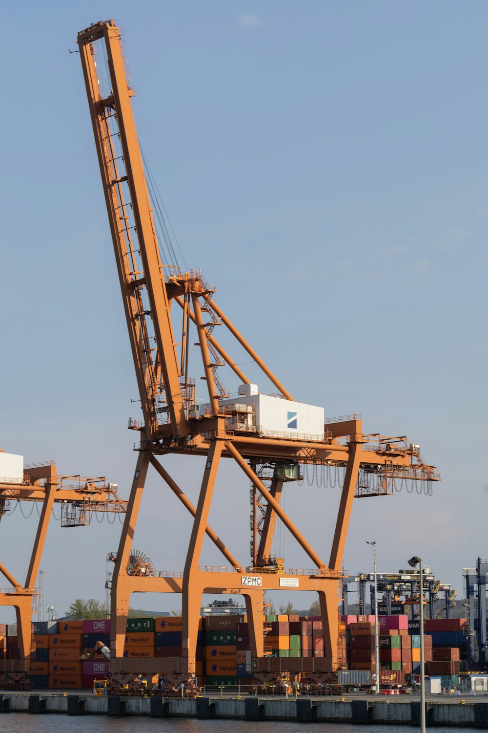 a crane that is sitting in the water