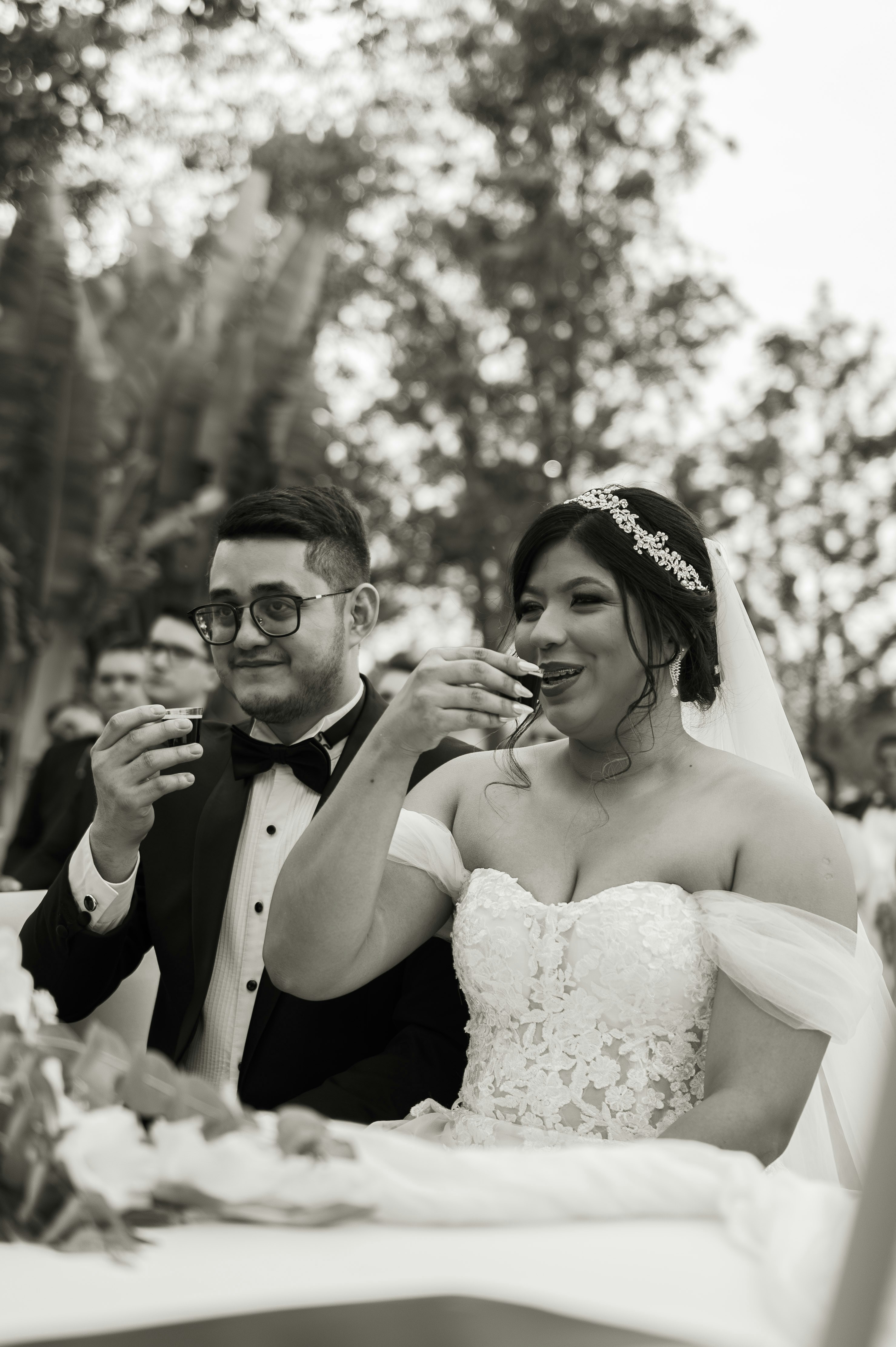 wedding couple candid shot, ilustrasi artikel Capture Your Big Day: A Guide to Hiring a Wedding Content Creator 7