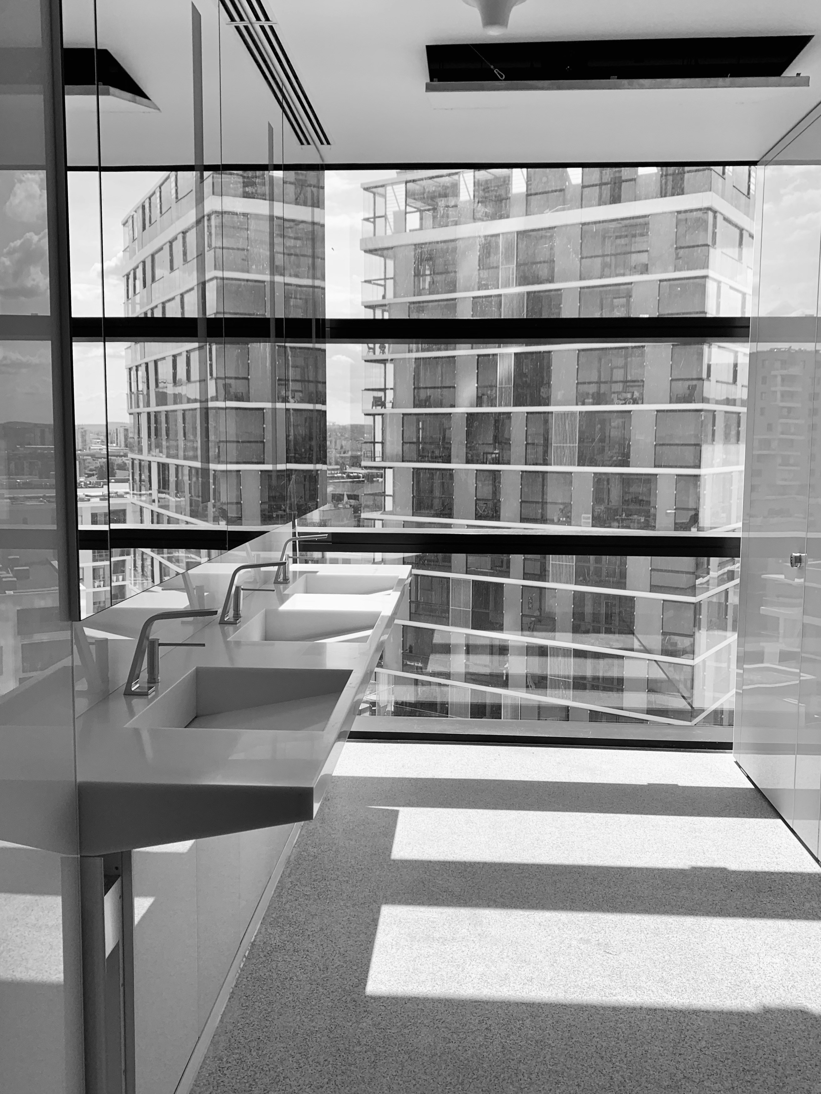 Photo by holdingerbence