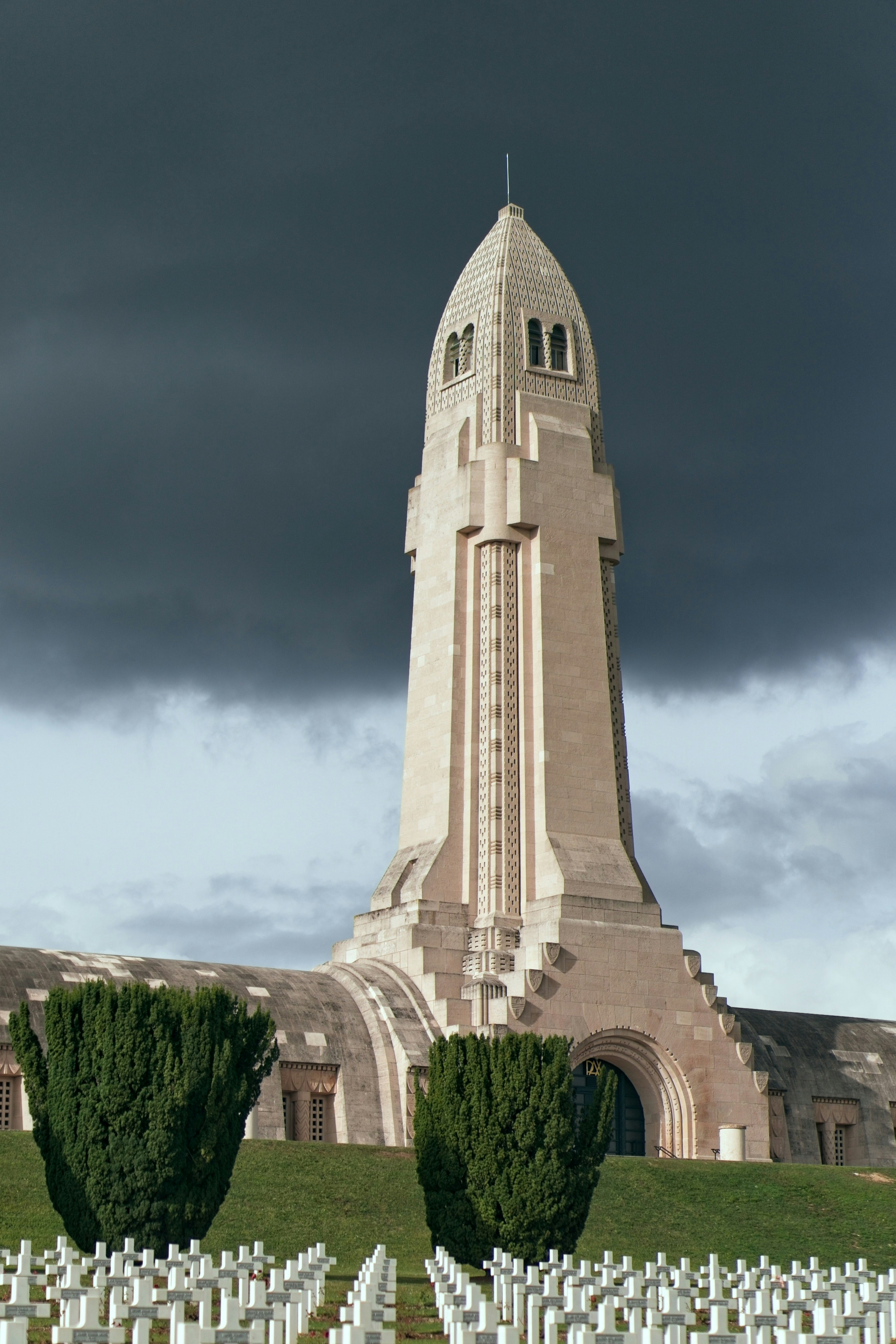 Remembrance, memorial, legacy, honor, ilustrasi artikel Keeping Their Light Alive: 5 Meaningful Ways to Honor Loved Ones Who Have Passed 3