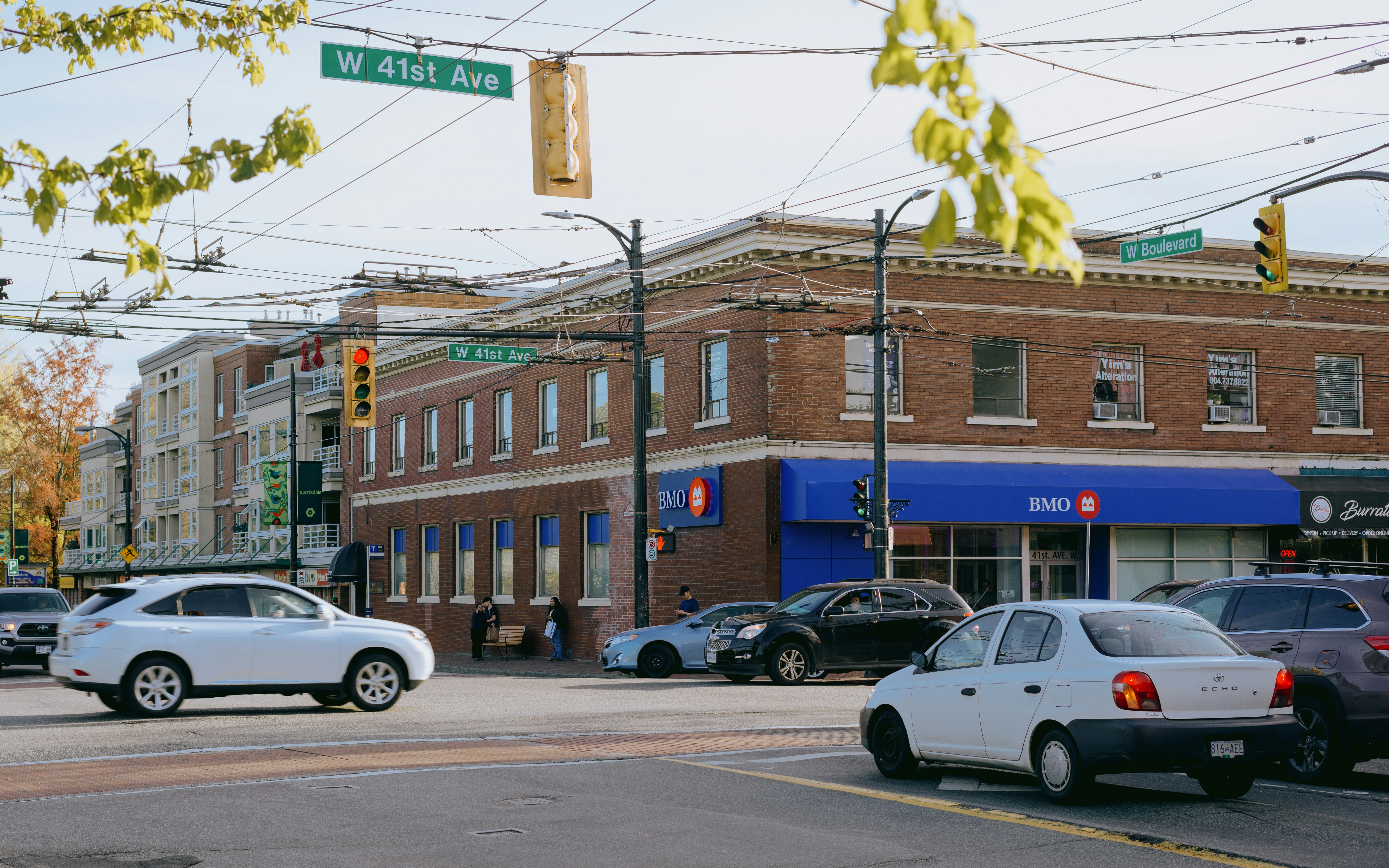 Photo by albertstoynov