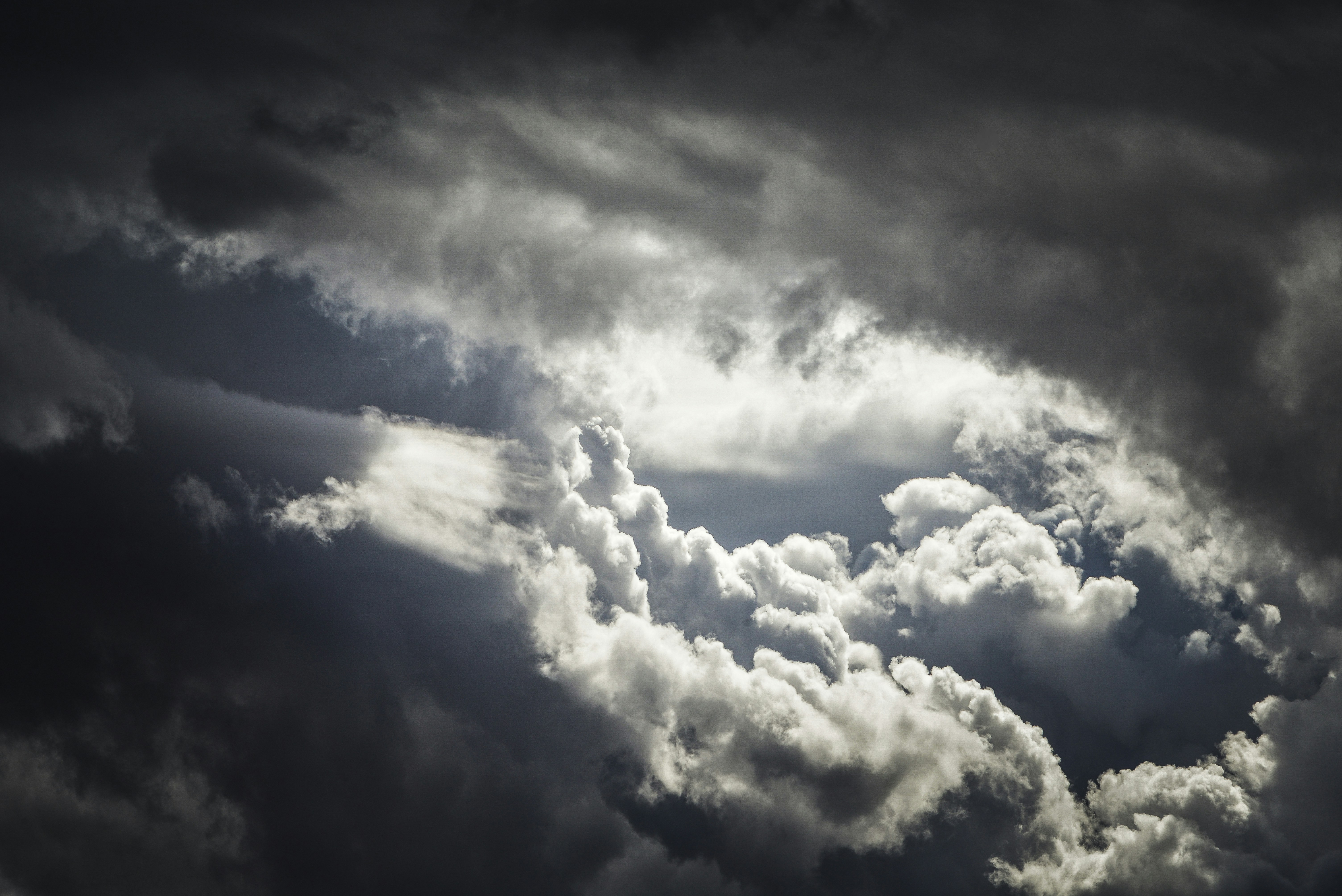 stormy sky wallpaper, wallpaper, Hurricane Gear Security: Protecting Your Belongings 3