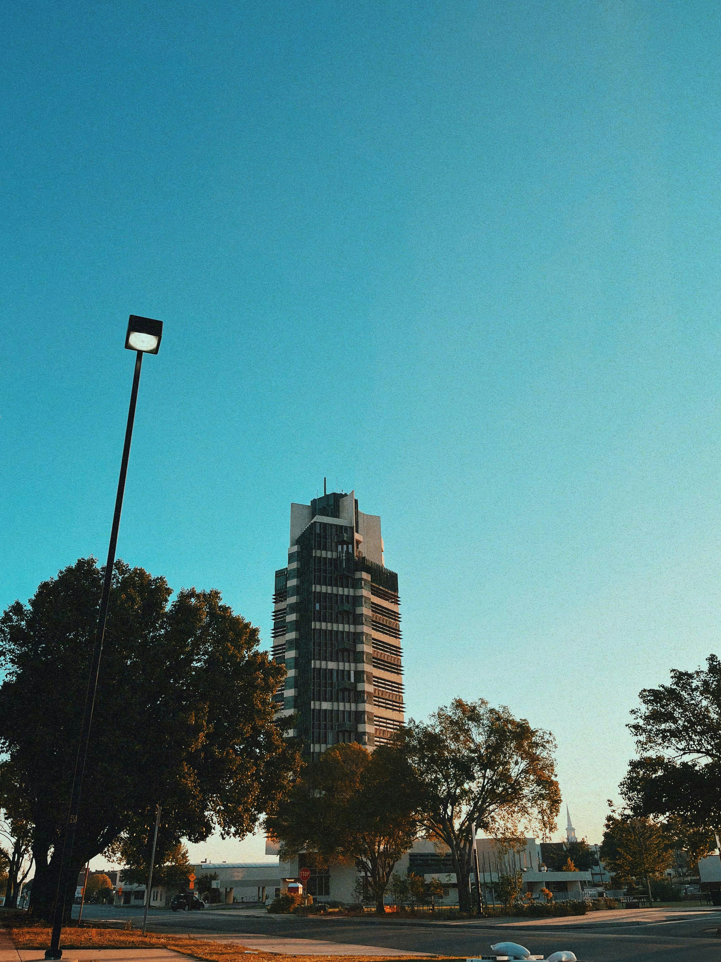 photo-1714220294418-fd1a14958368?ixid=M3