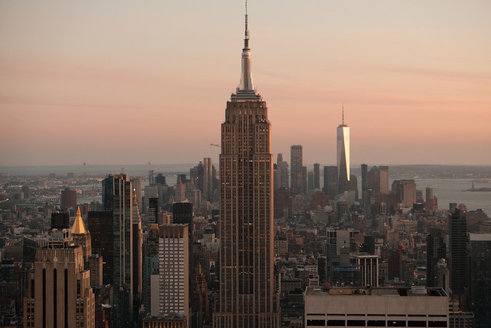 Uma vista do Empire Building em Nova York