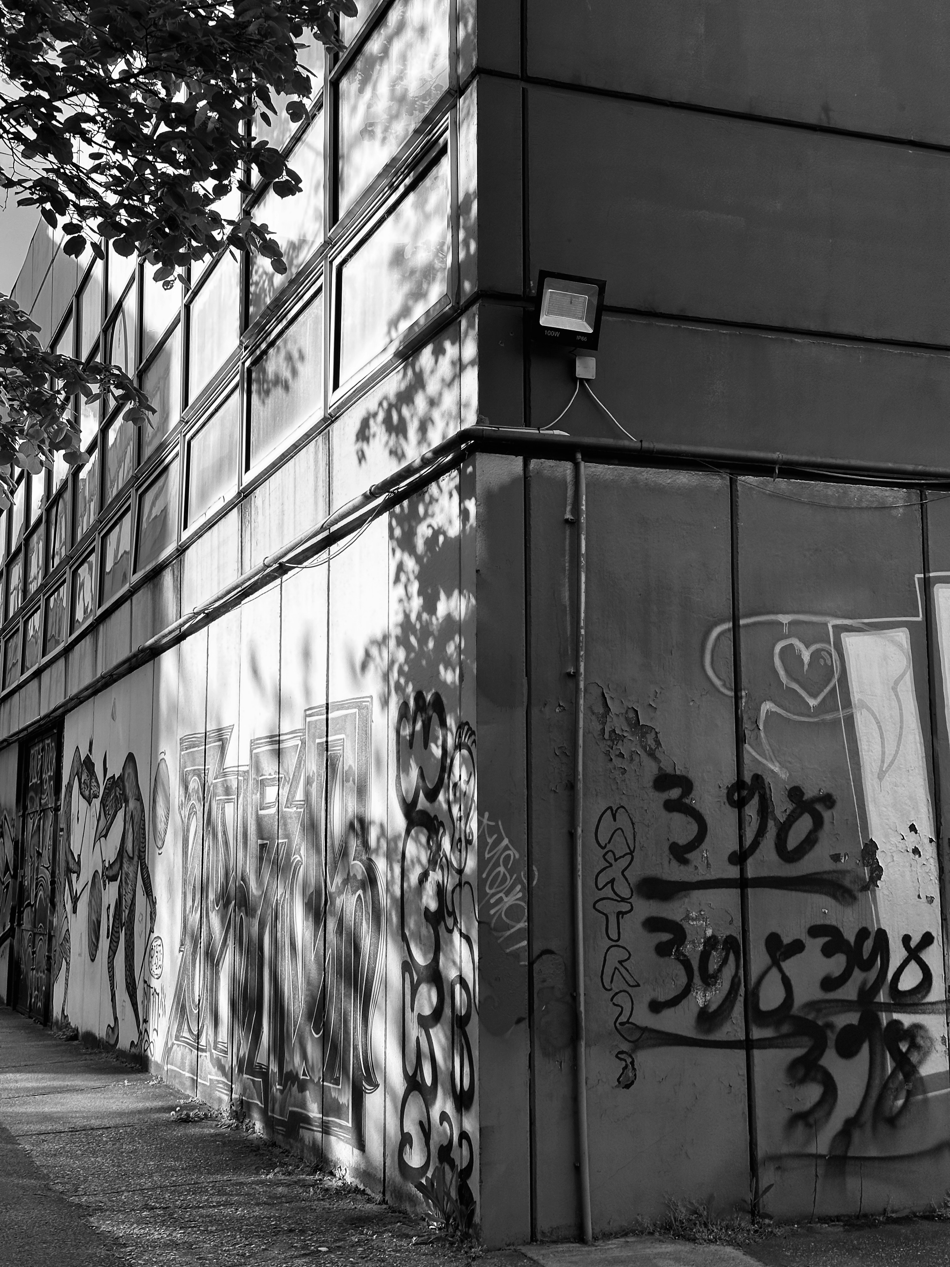 Photo by holdingerbence