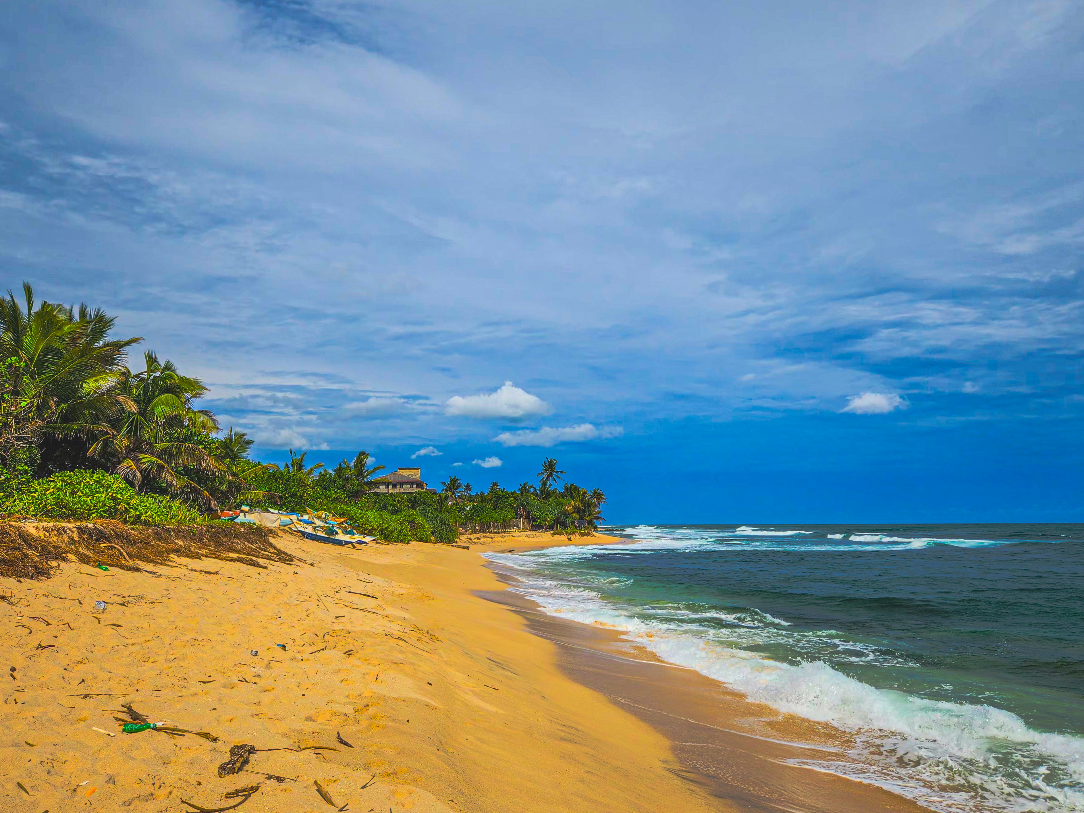 Stay online in the Sri Lanka with a prepaid eSIM from eSIMlii. Instant activation, no roaming charges, and reliable coverage.