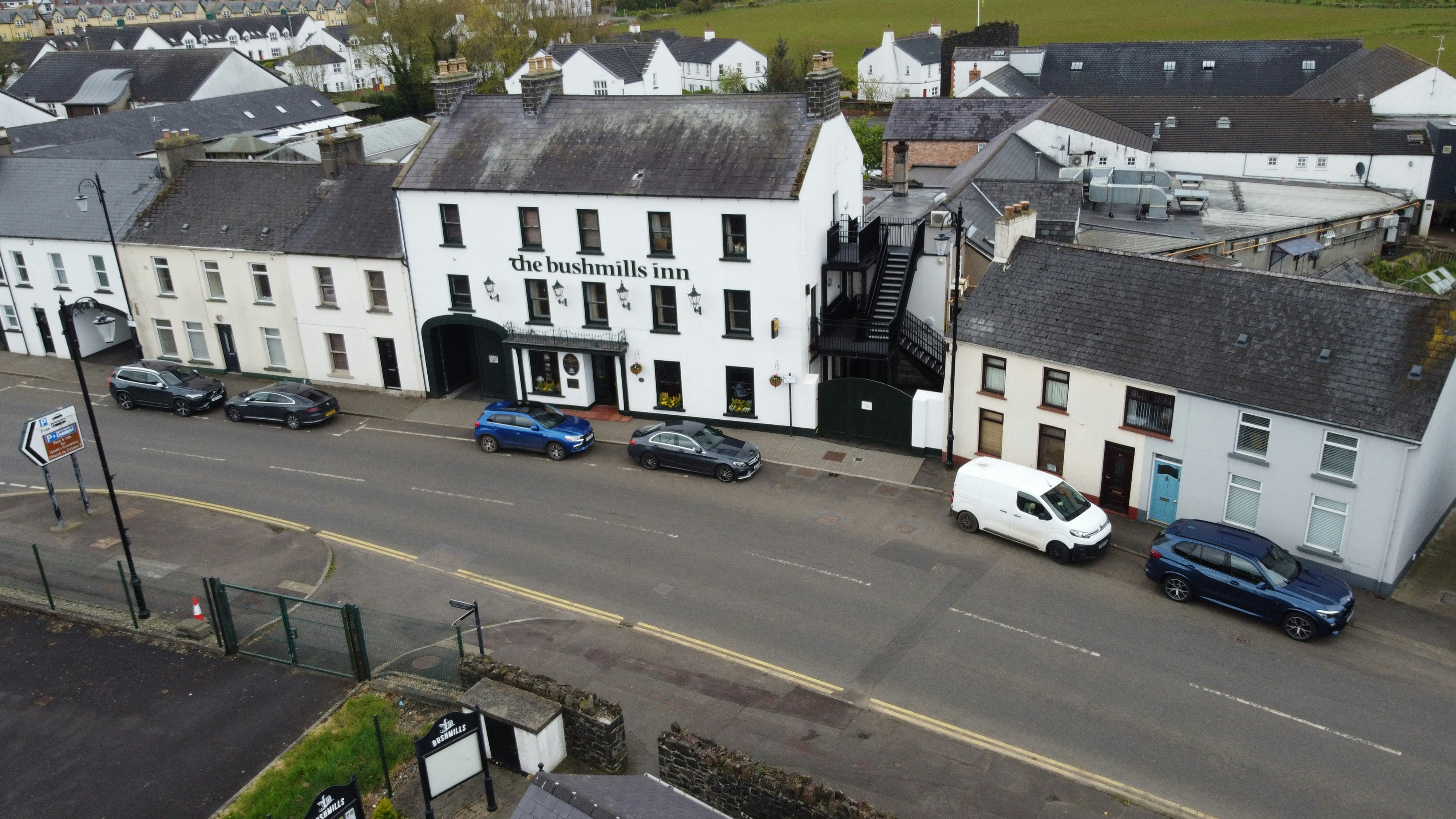 Photo by geoffreymoffett