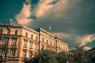 a large building with a sky background
