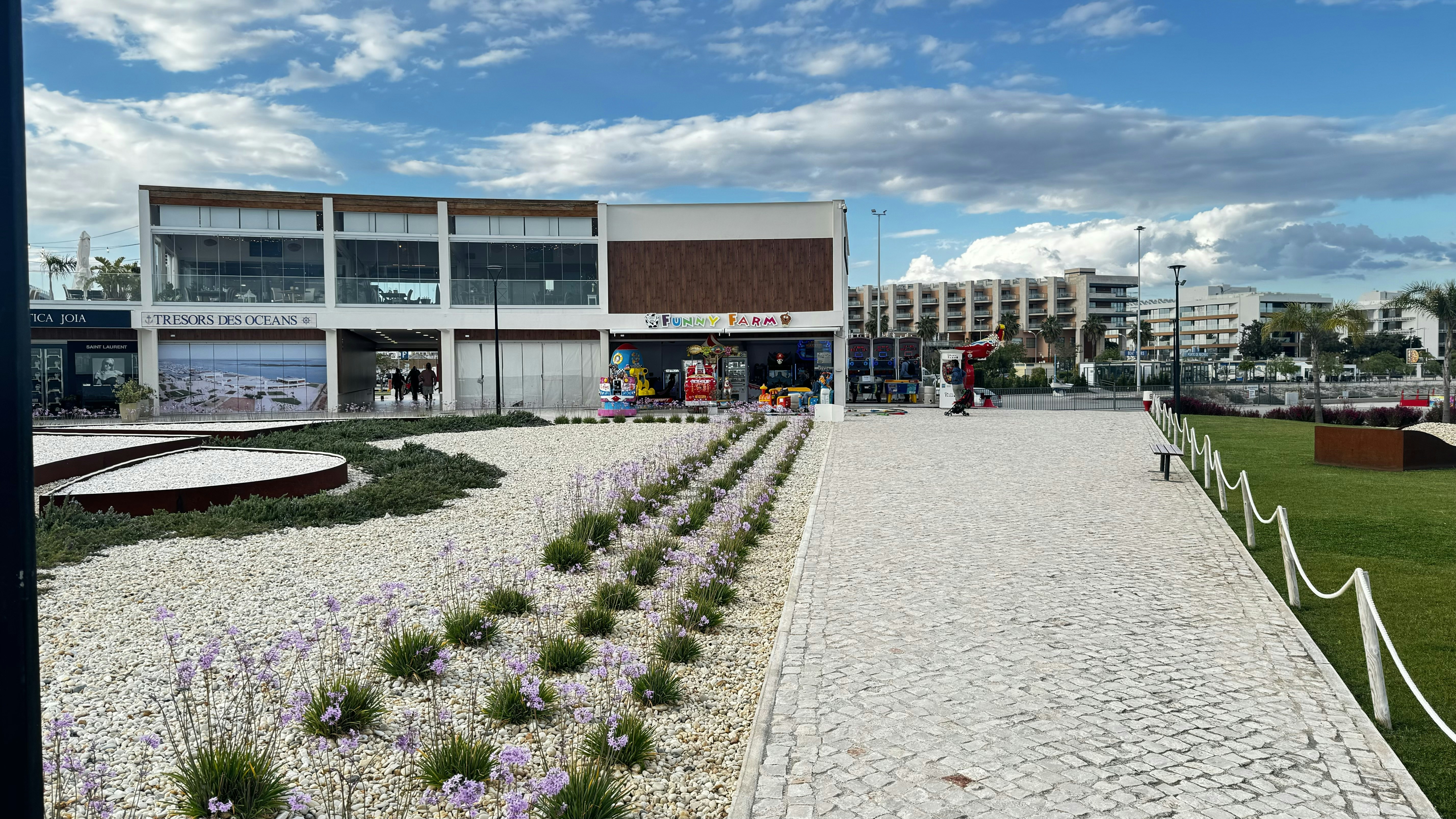 Successful local commercial landscape project - commercial landscape architects