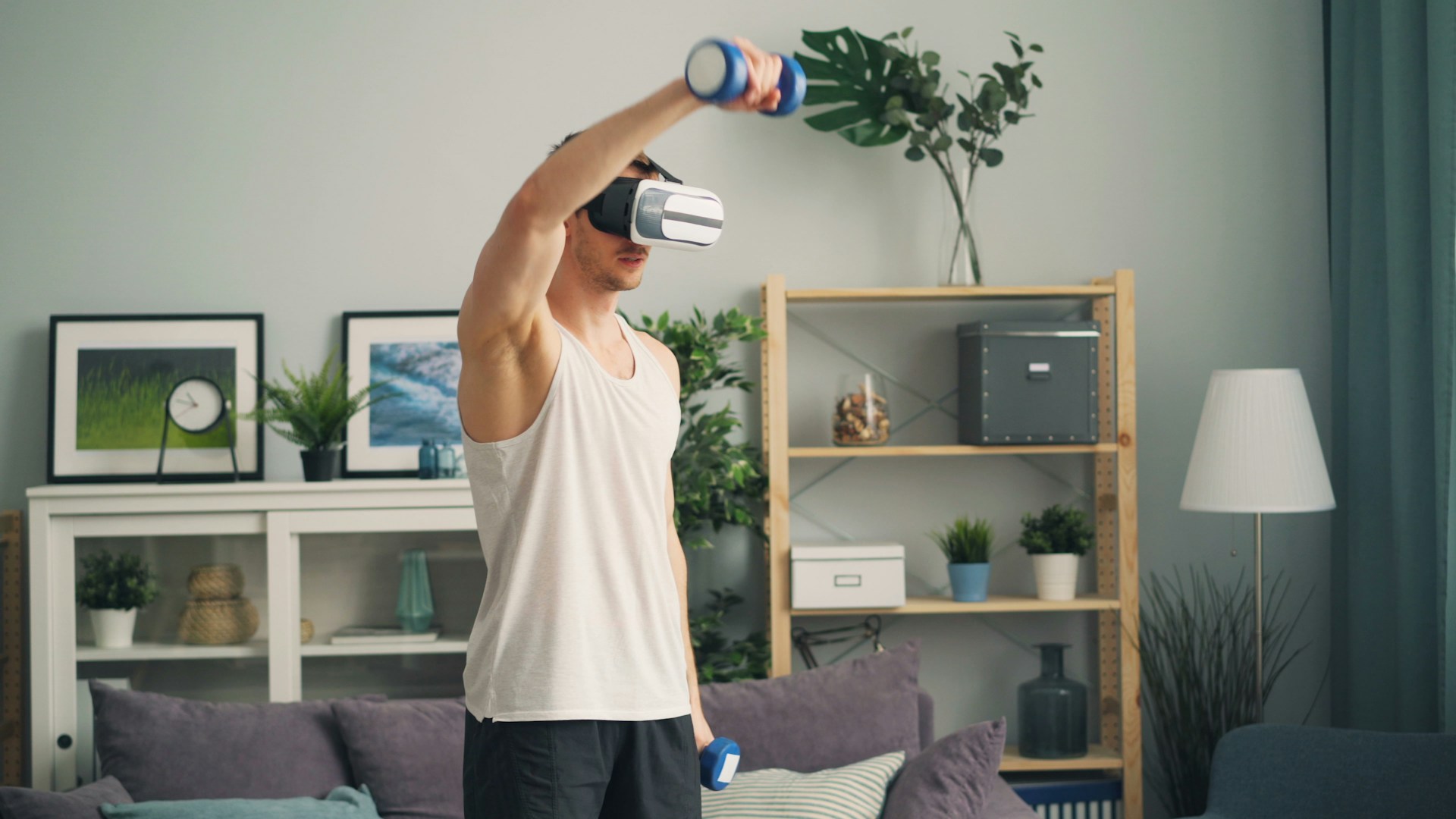 Effectiveness of VR therapy in the treatment of anxiety disorders in adolescents and adults