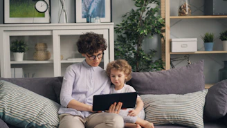 Family Online Safety Guide: Simple Ways to Protect Your Home, Devices, and Accounts
