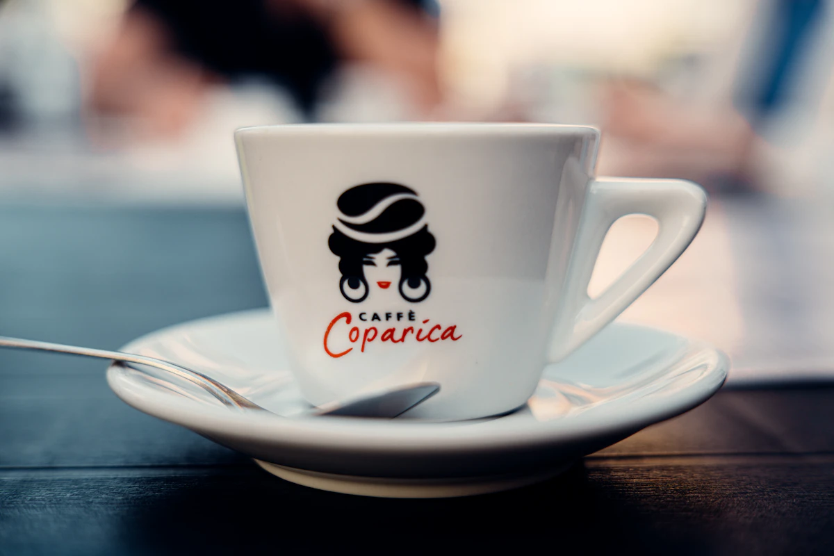 Prima della moka c'era la cuccuma: il rito del caffè napoletano