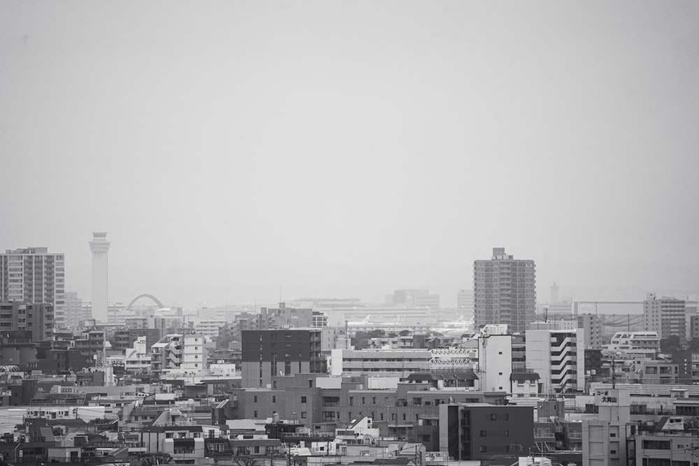 a black and white photo of a city skyline