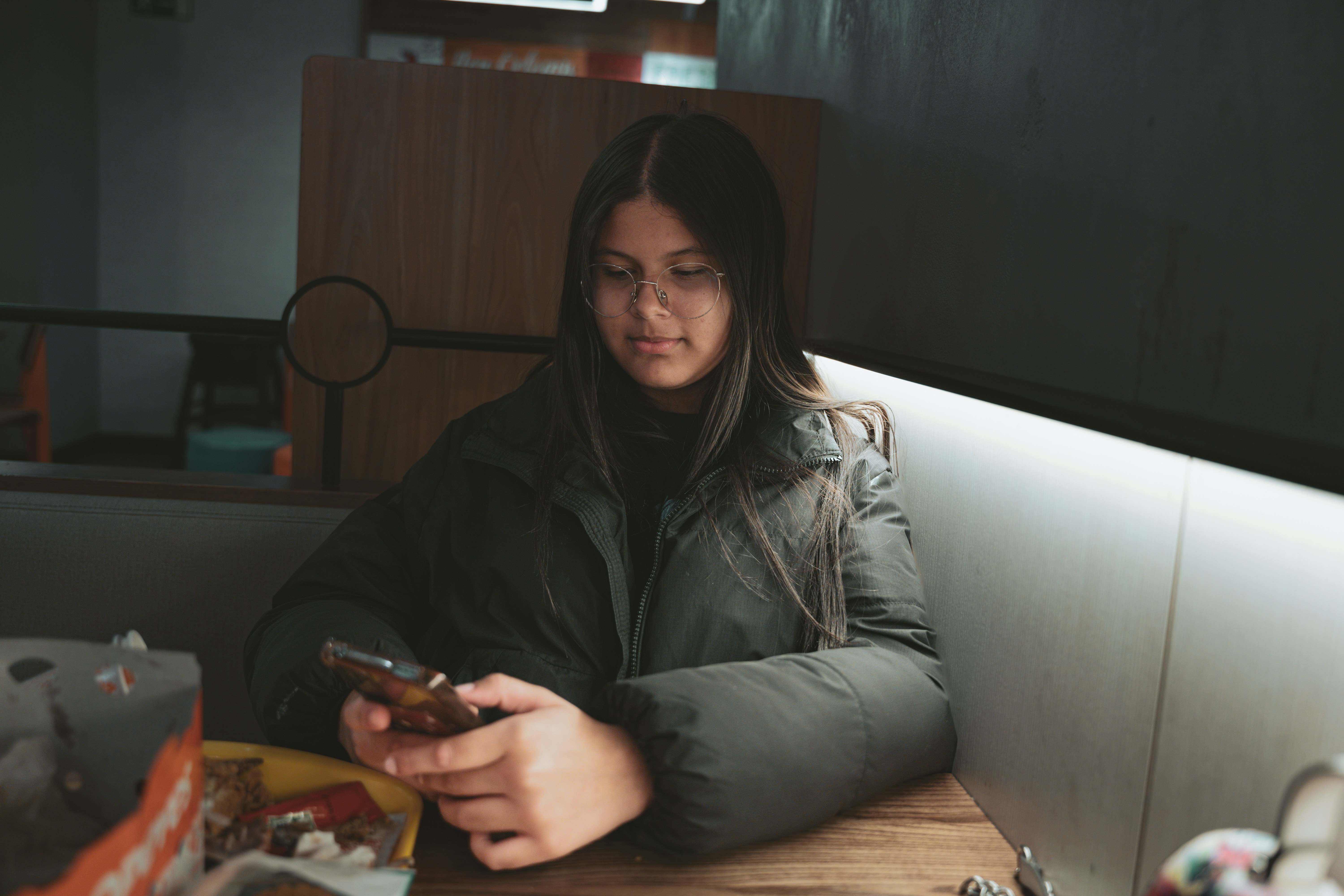 Your Brain Is Buffering: The Science of Why Infinite Content Leaves You Feeling Empty