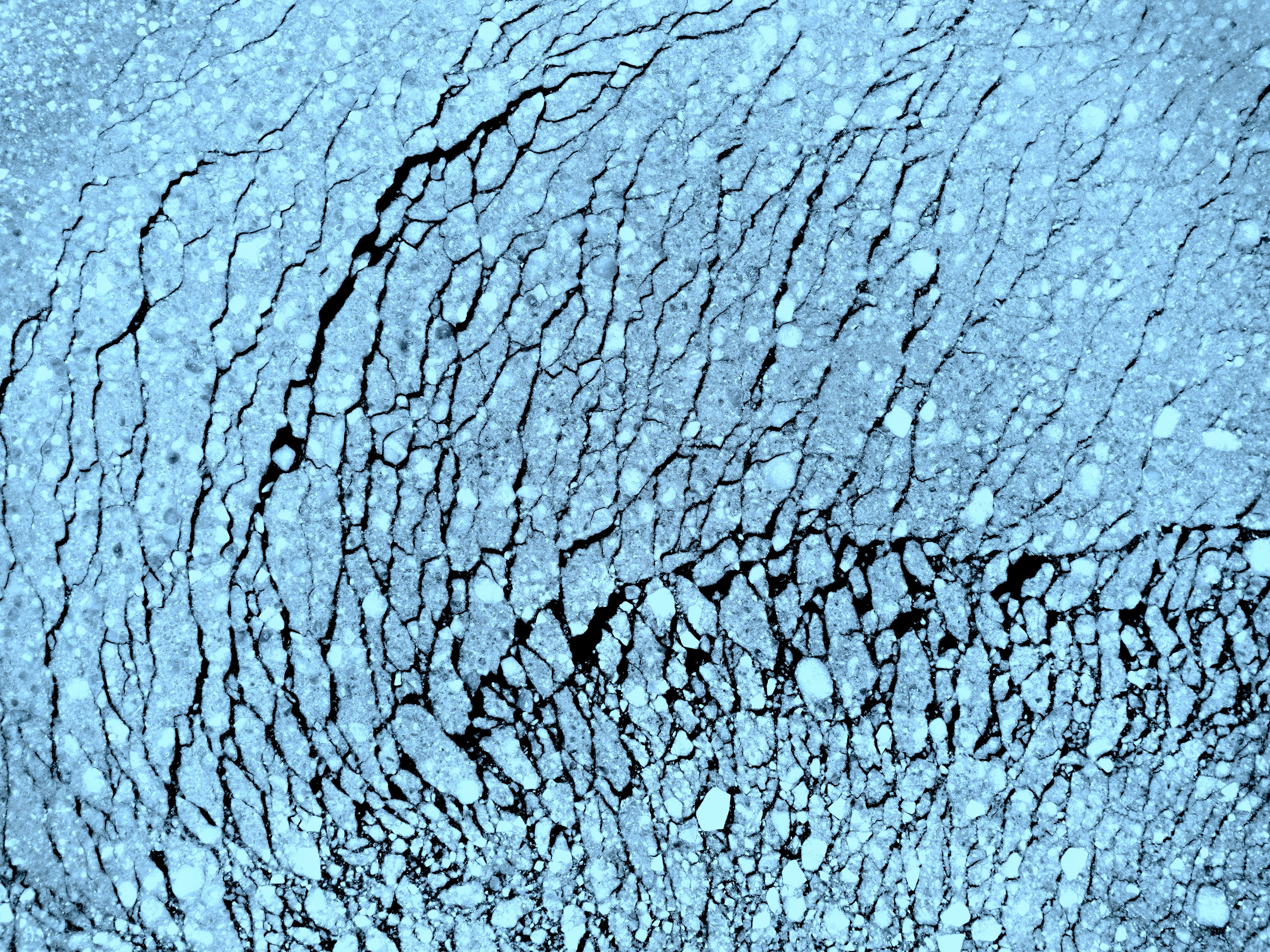 une vue rapprochée de la surface d’un plan d’eau