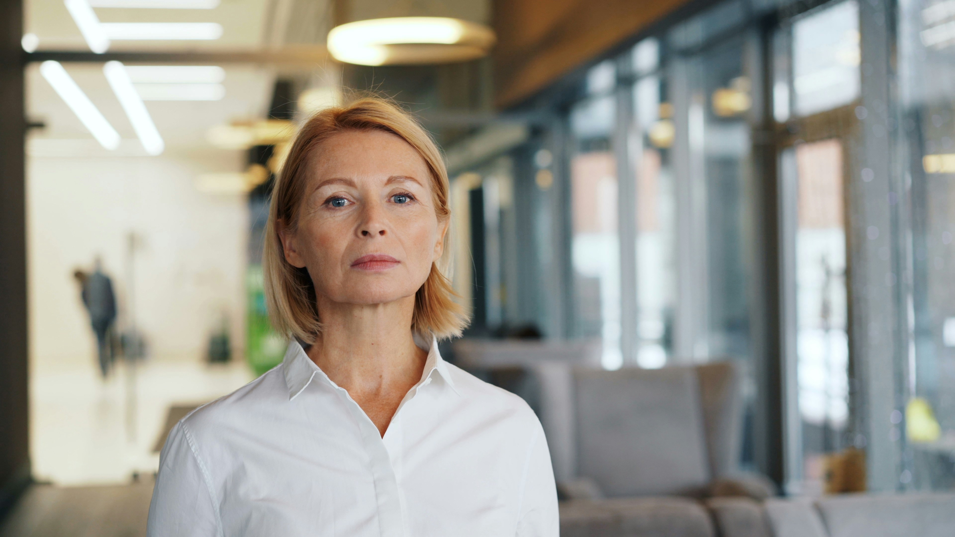 Why Choose an Independent Burial Insurance Broker Like Charmané