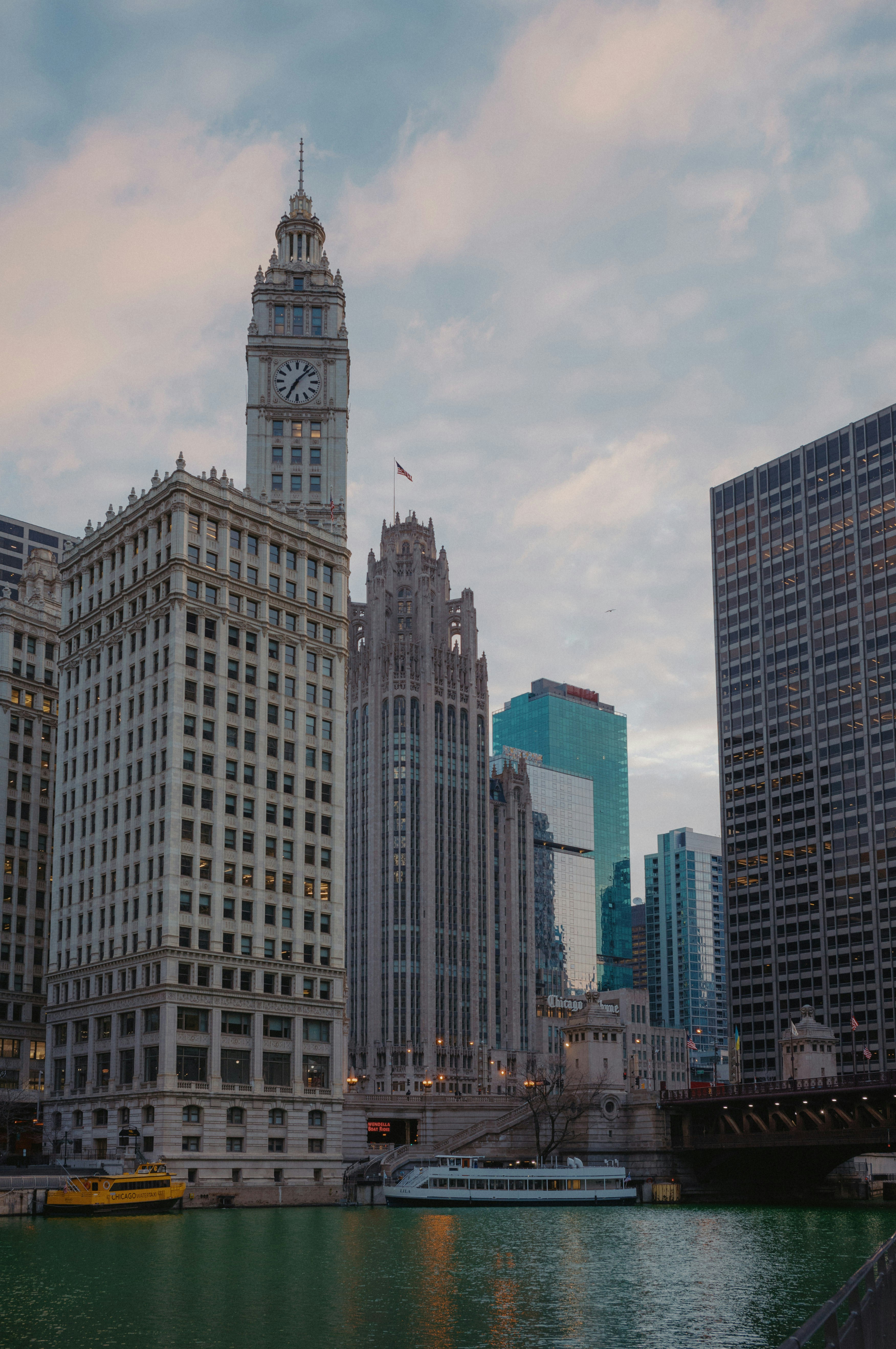 Photo by kiralaktionov