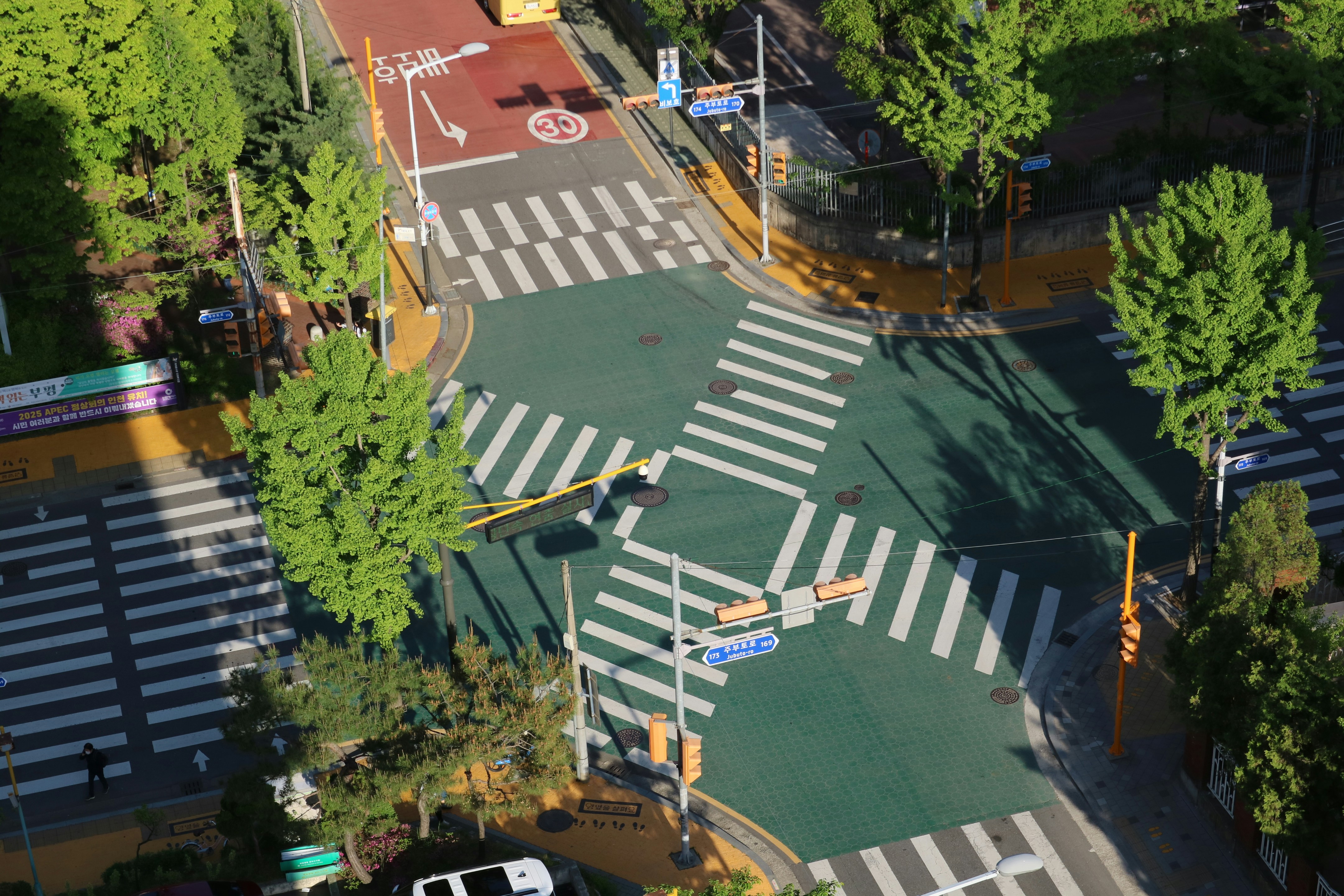 Photo by partofworld