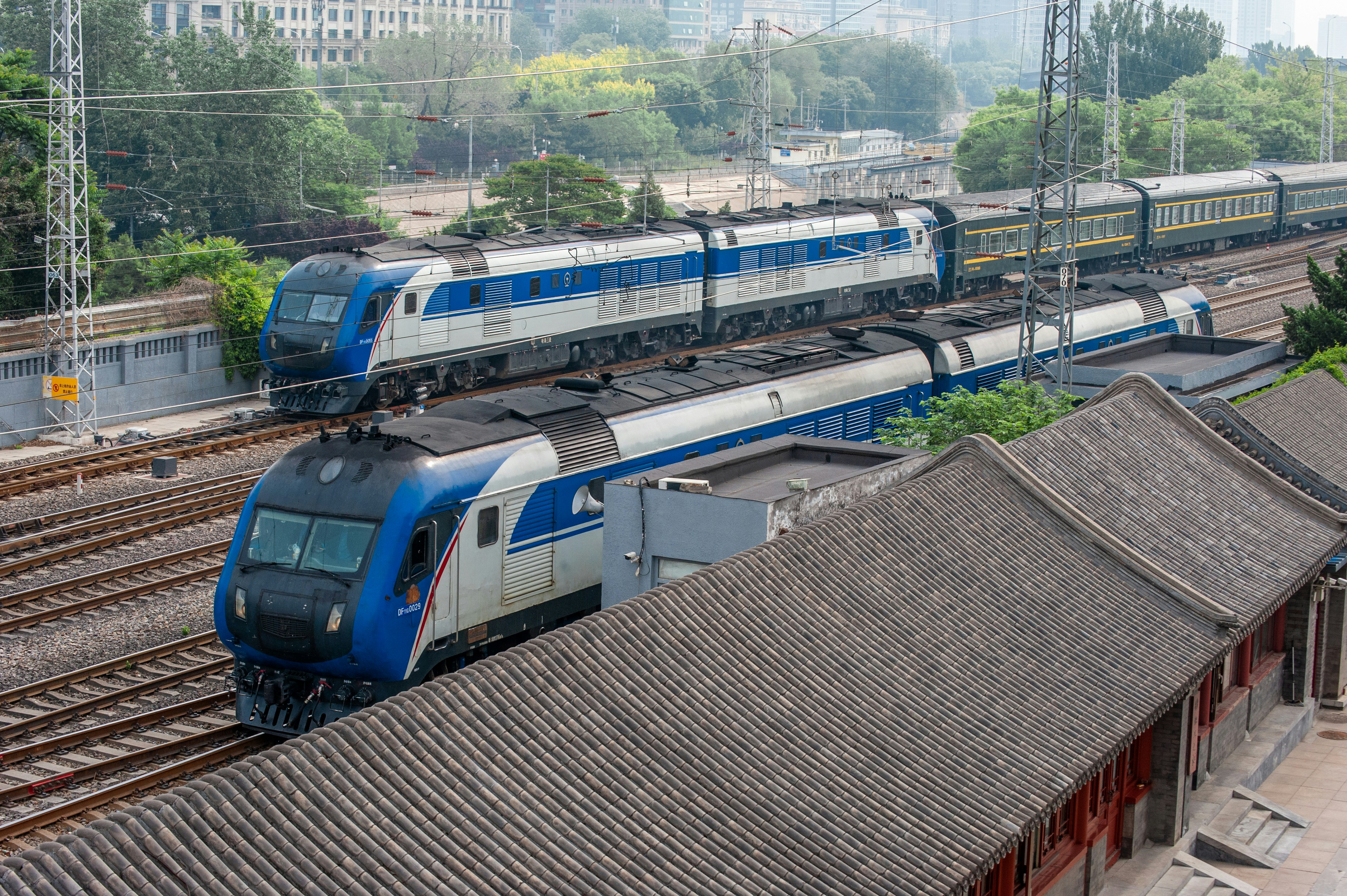 Booking Trains & Hotels in China: What Foreigners Need to Know About ID & Apps