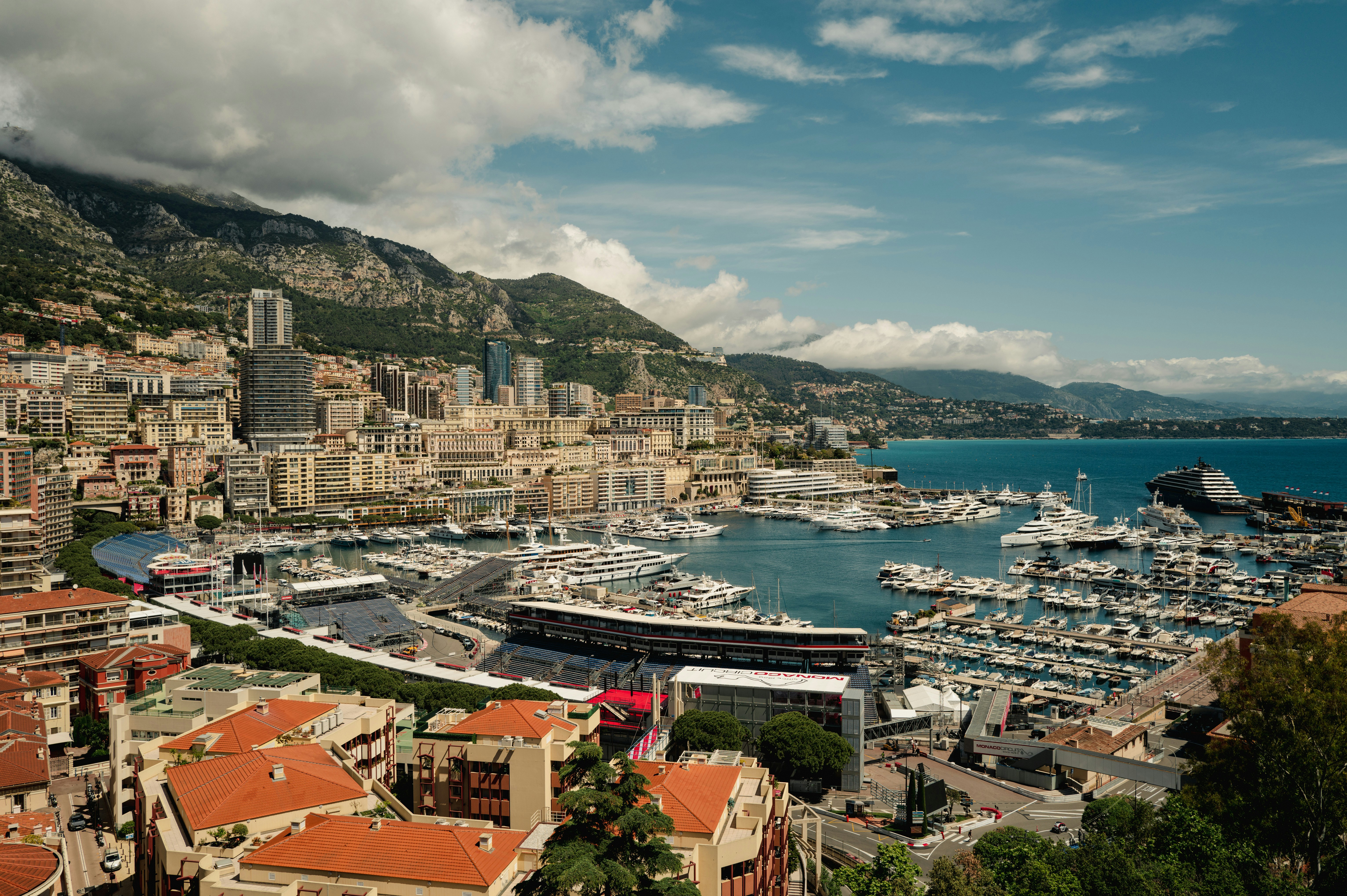 Stay online in the Monaco with a prepaid eSIM from eSIMlii. Instant activation, no roaming charges, and reliable coverage.