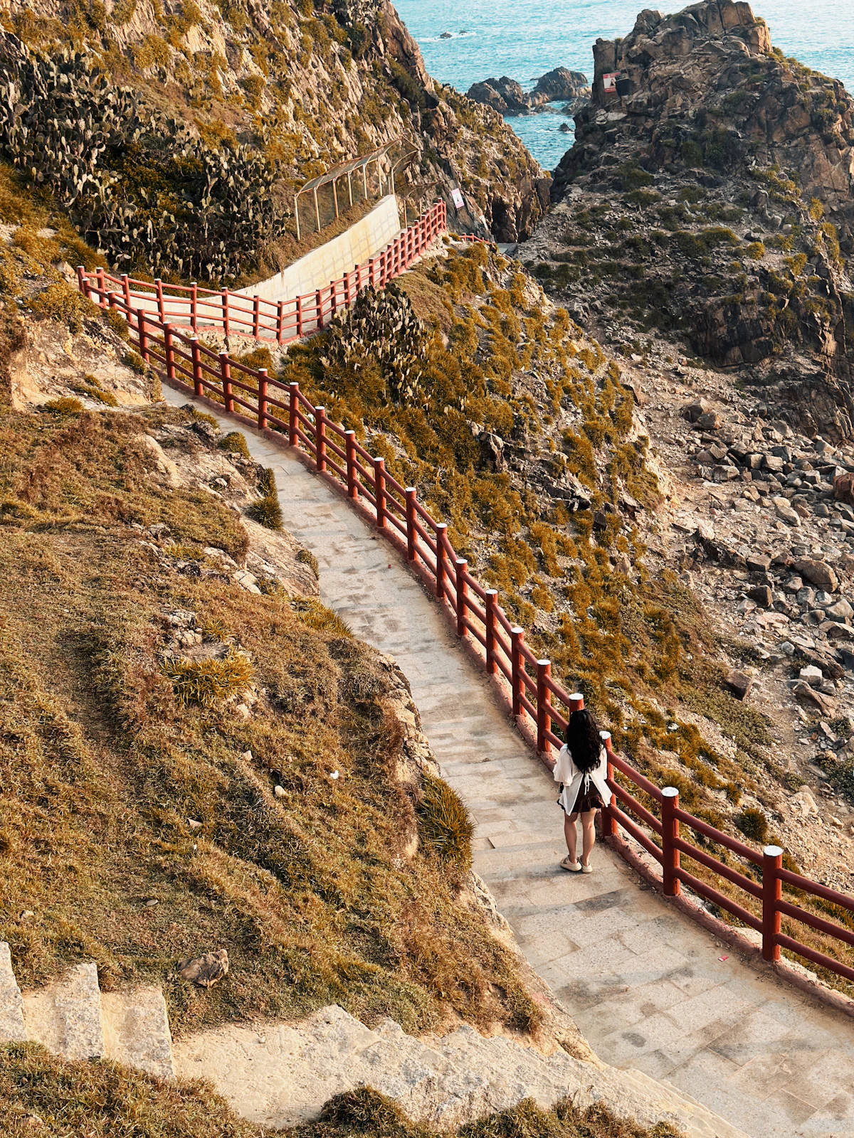 Eo Gio Coastal Cliffside Boardwalk and Wind Pass