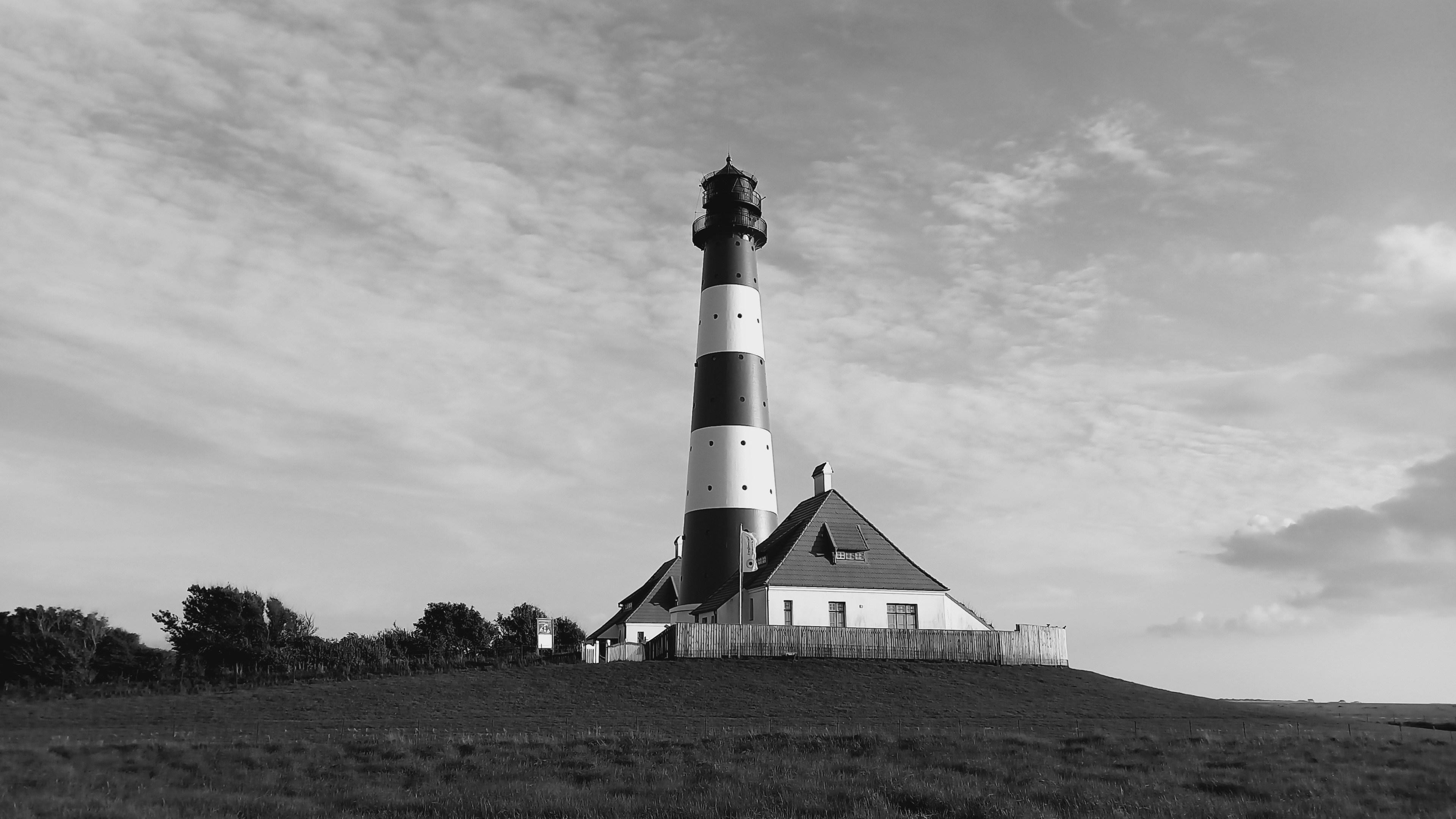 Photo by frankweichelt