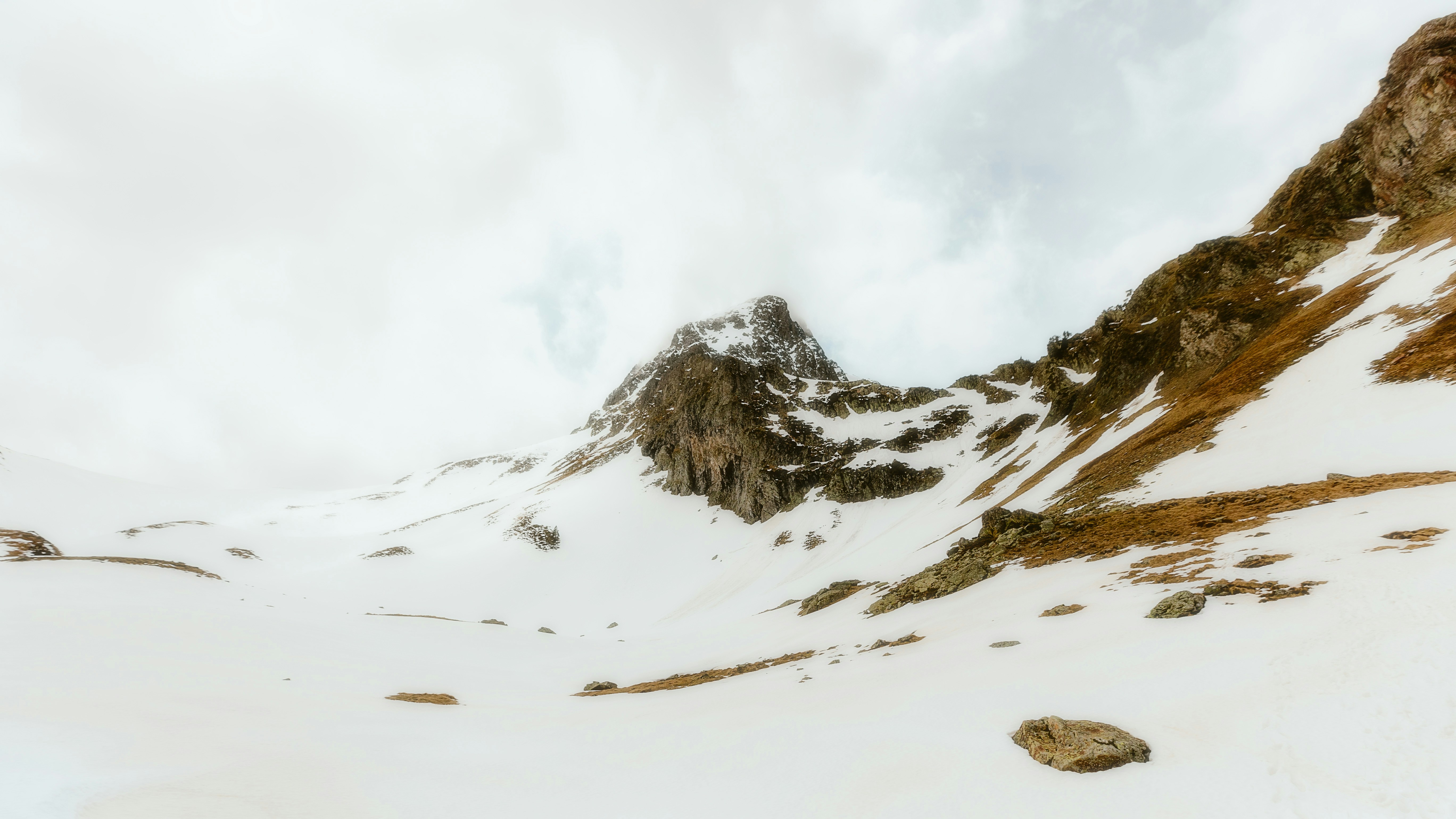 Photo by alingavriliuc