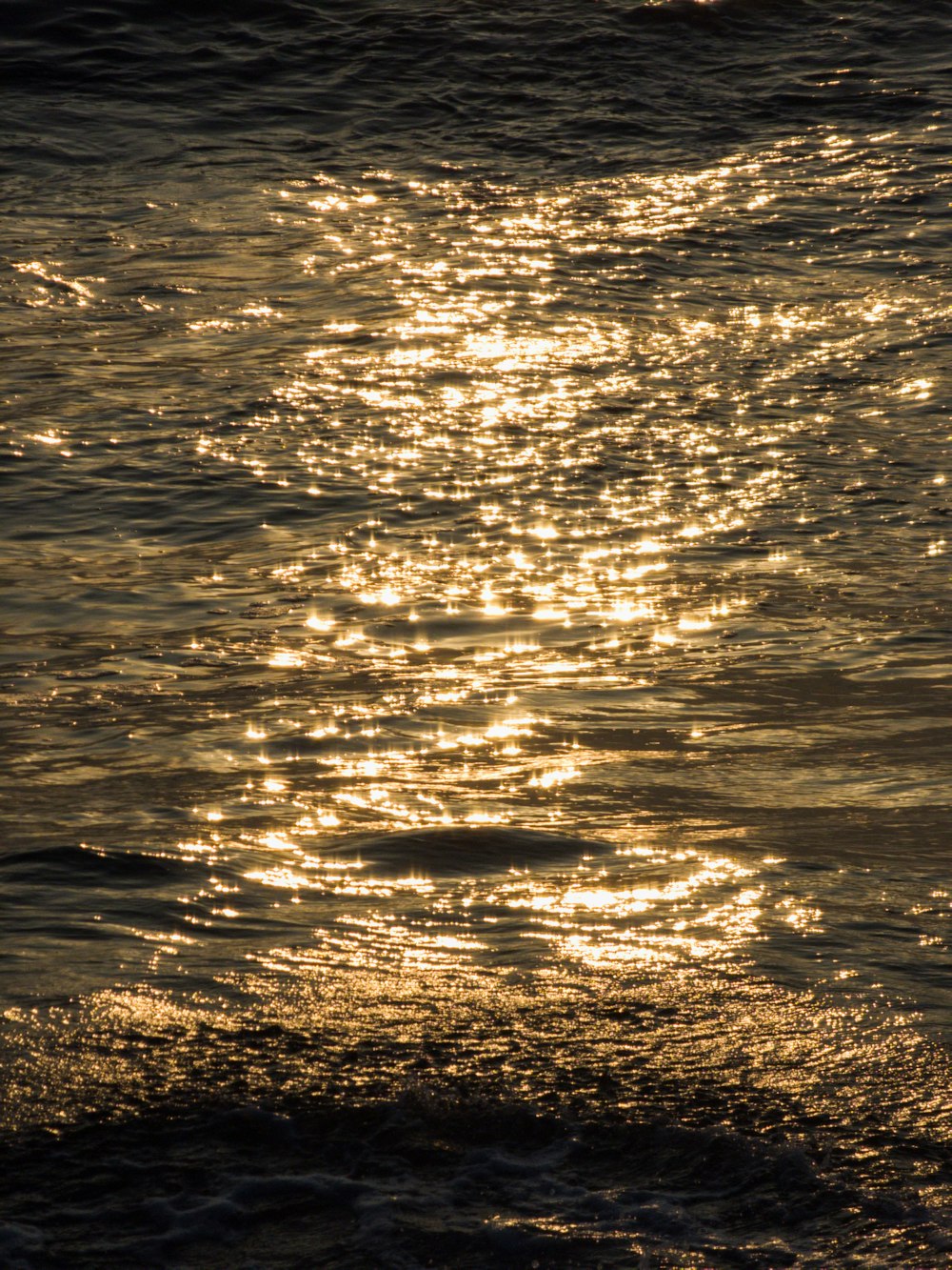 the sun shines on the water as it reflects off the water