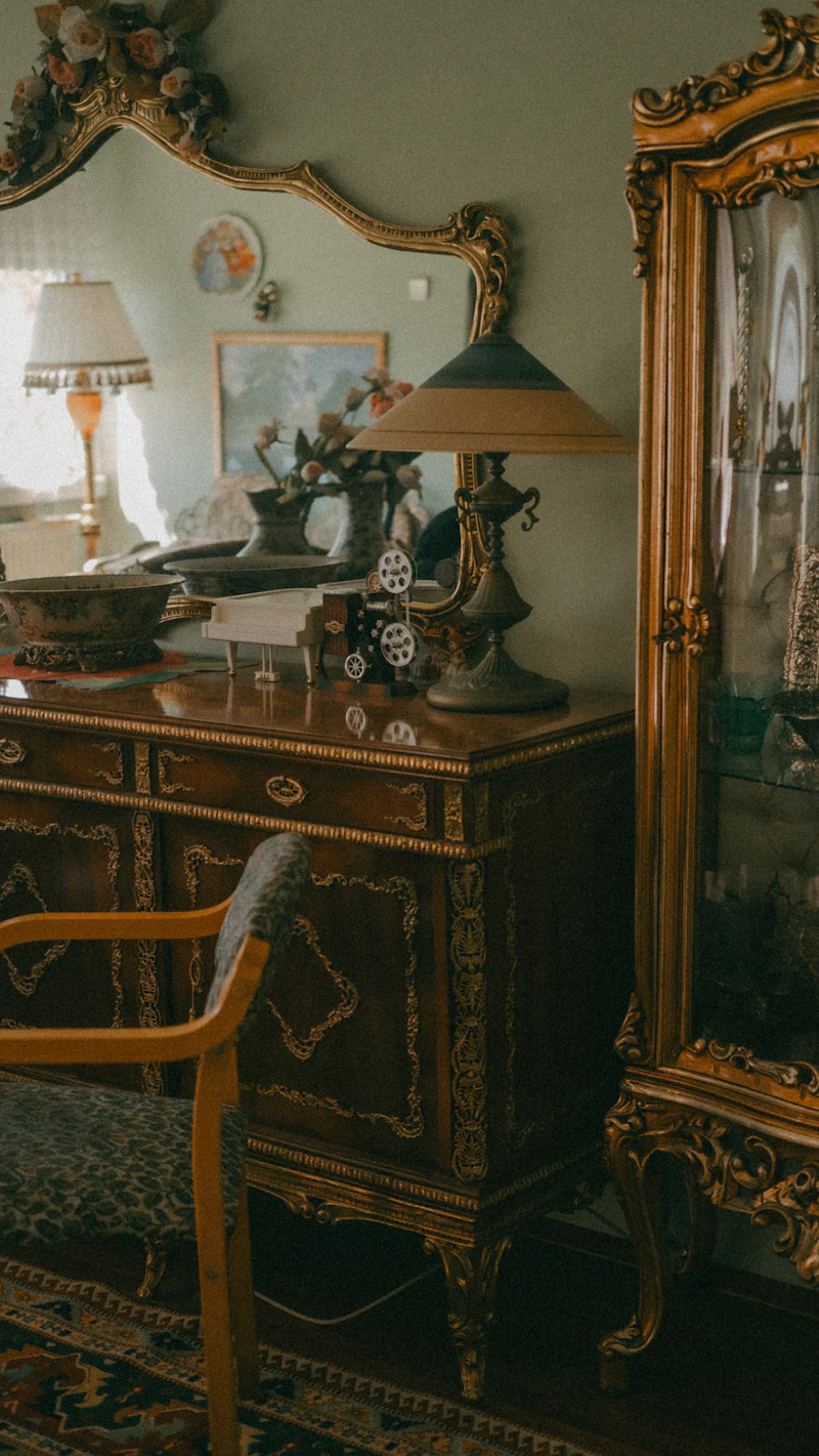 Commode ancienne avec miroir — mobilier d'époque Louis XV, achat Bordeaux