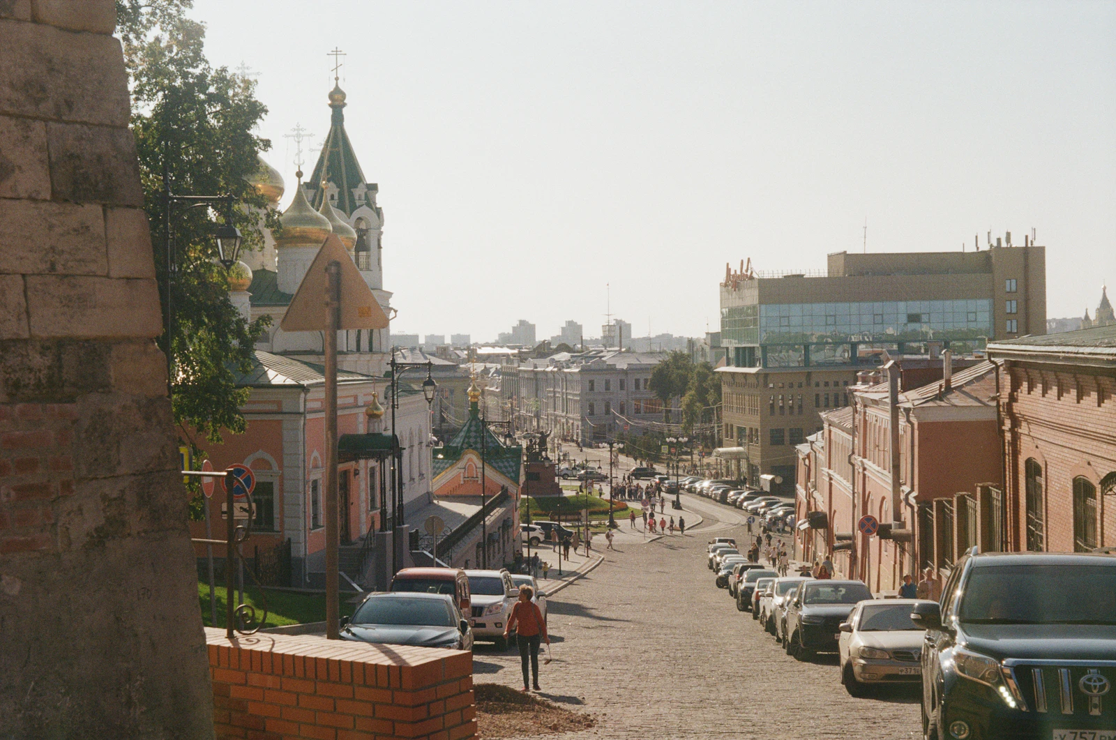 A street of old houses below the kremlin — Nizhny Novgorod, Russia
