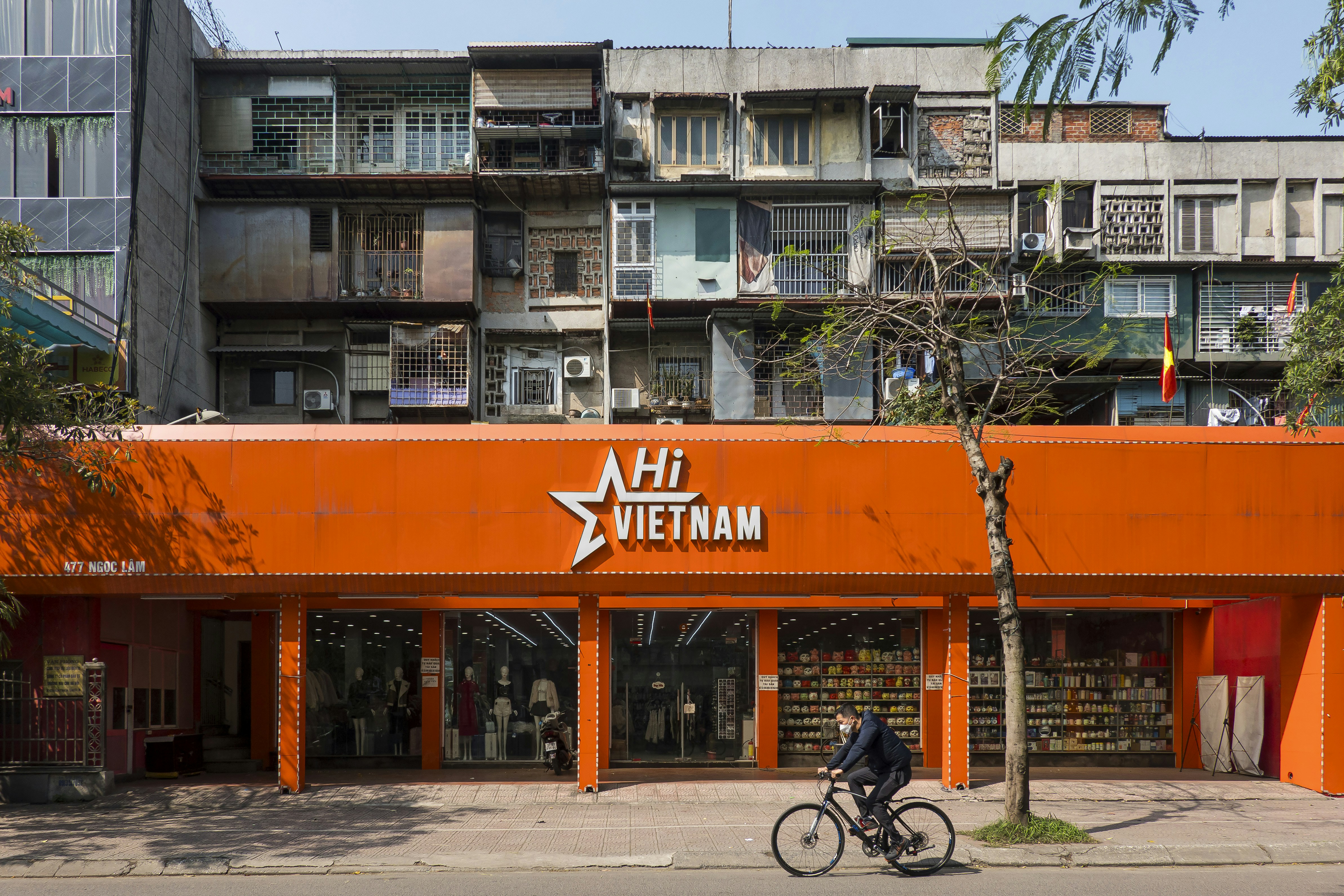 Hi Vietnam orange storefront