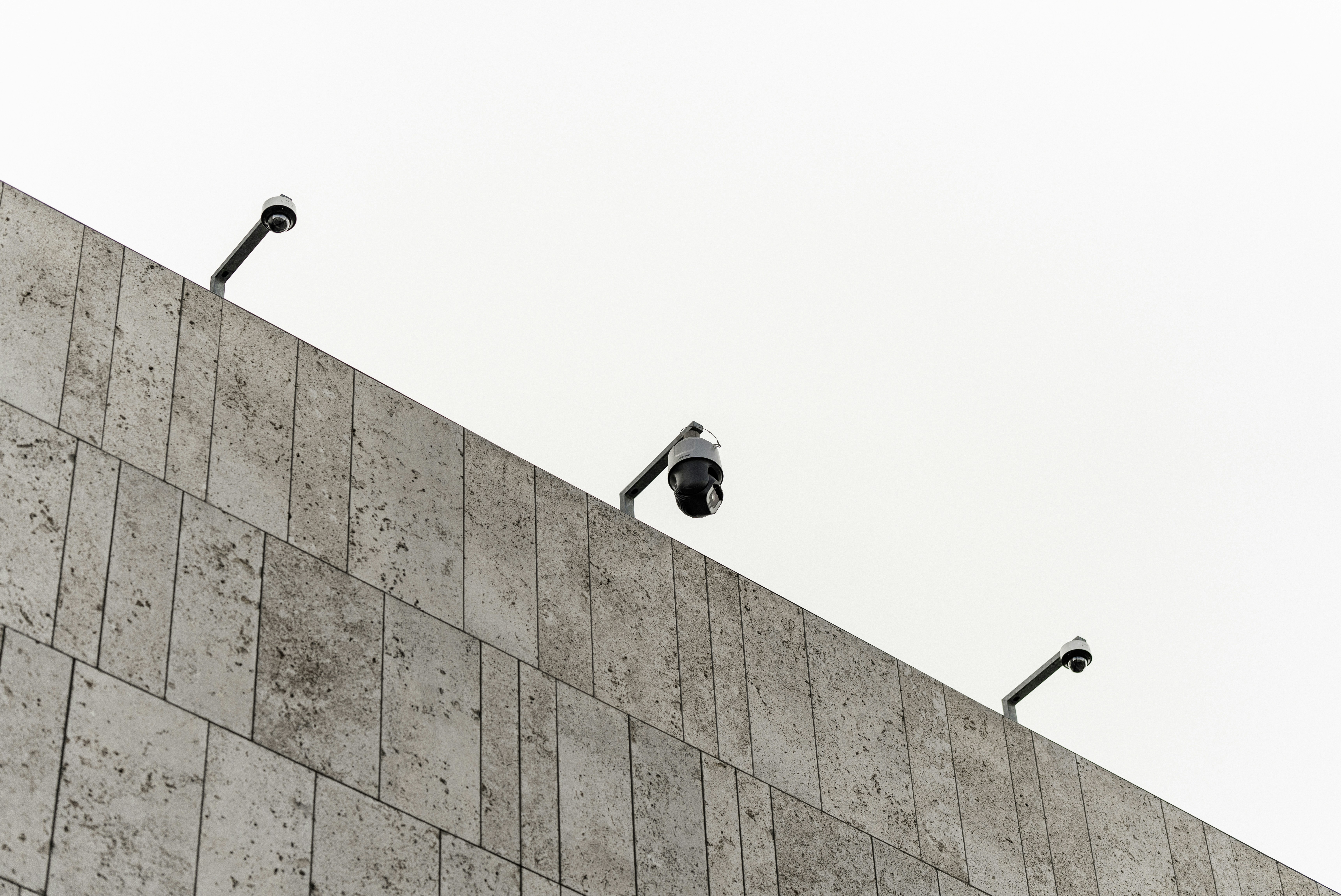 How To Build Authority In Your Niche With A Blog That Sells